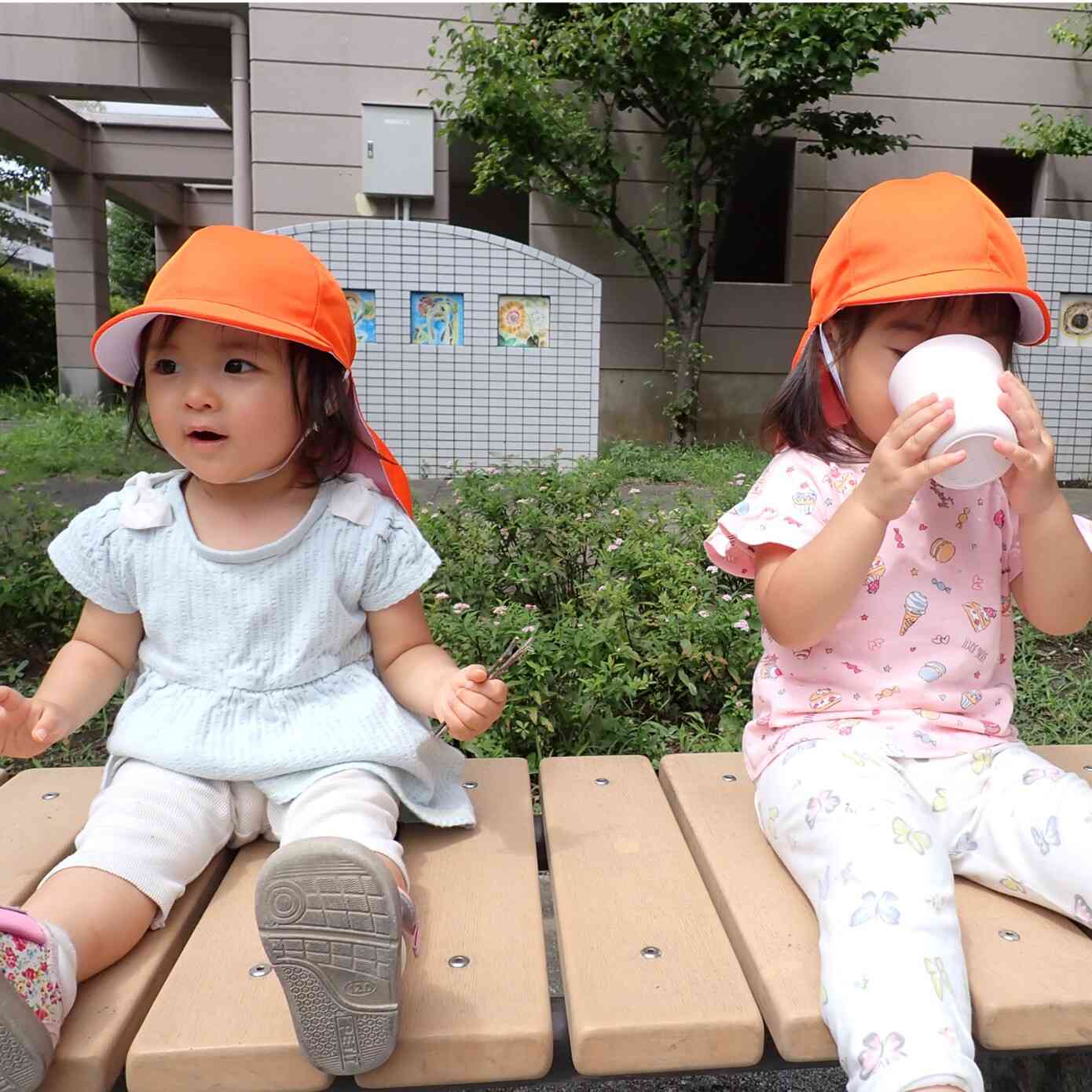 あひる組(1歳児)　砂遊びをしたよ