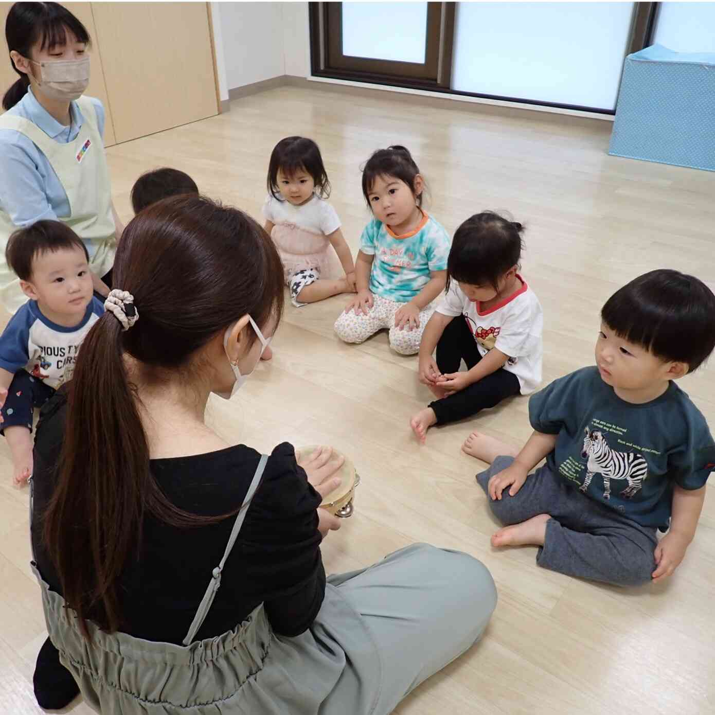 あひる組(1歳児)　リトミック