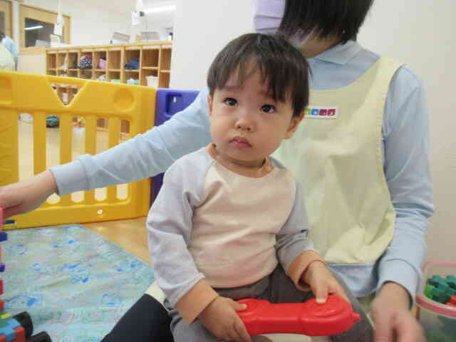 先生のお膝でゆっくり♪