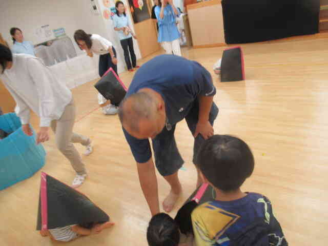 かくれんぼ！ママやパパ、見つけることが出来るかな？