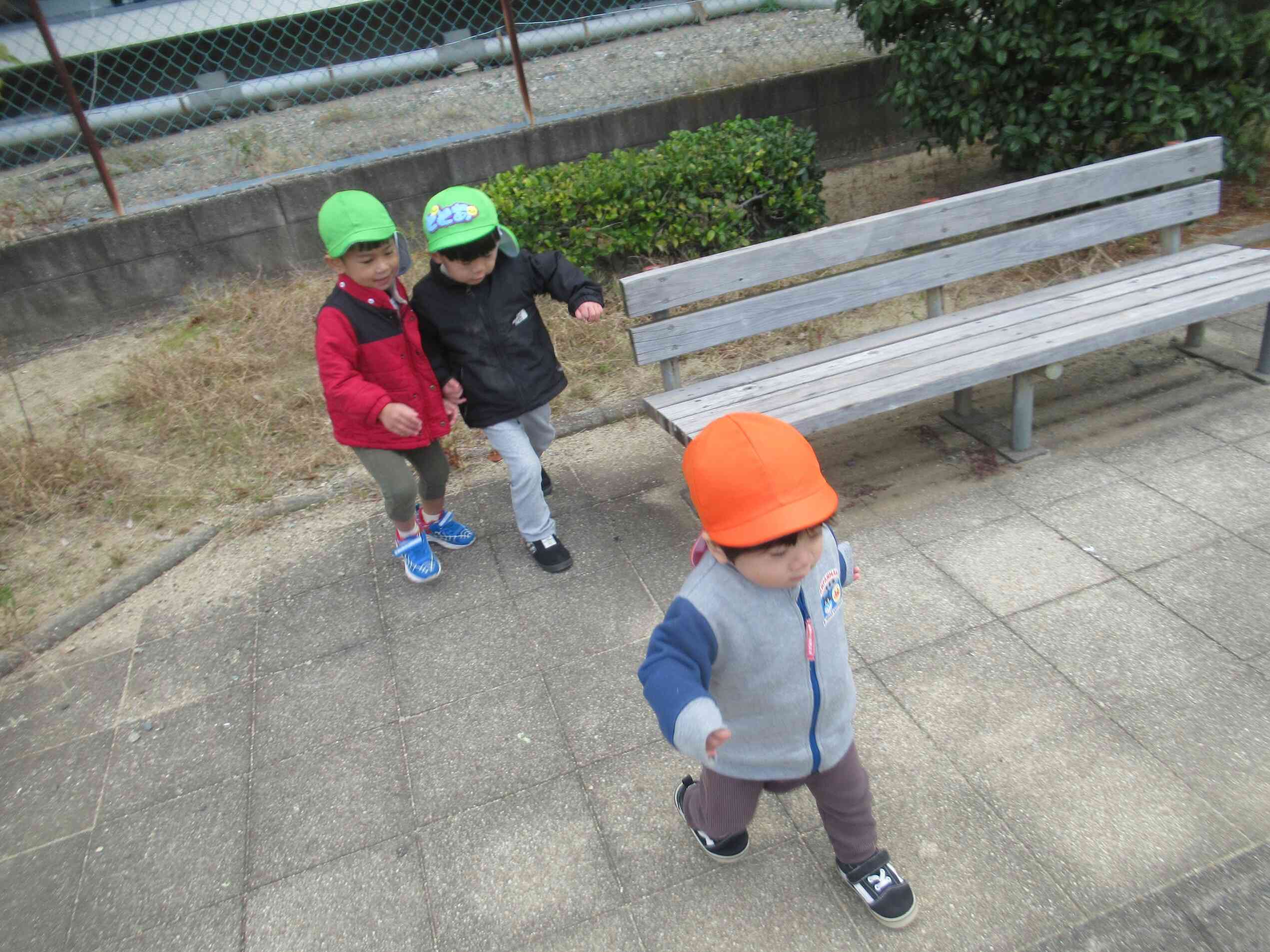 追いかけっこ、よ～いどん！