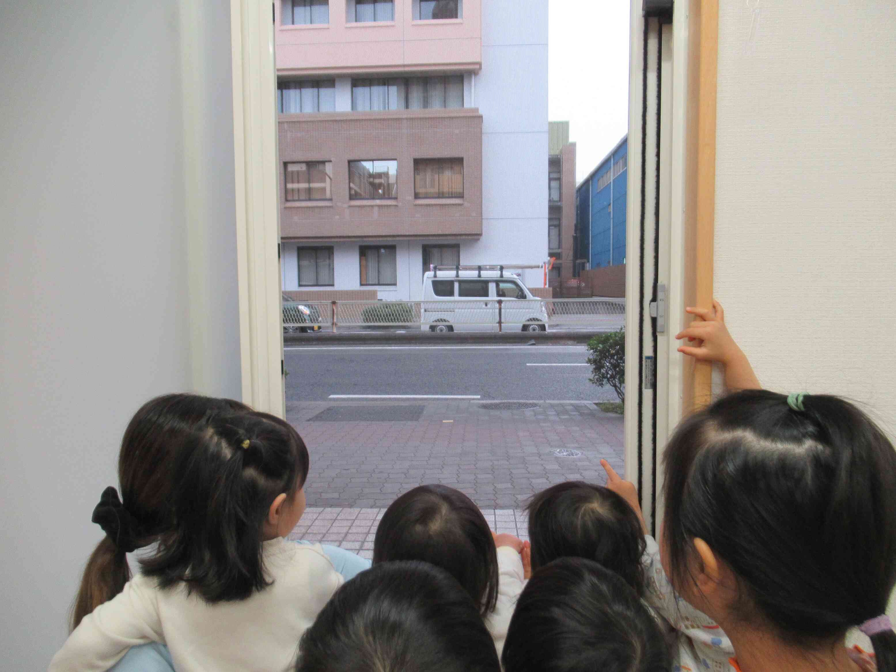 保育園に...！！