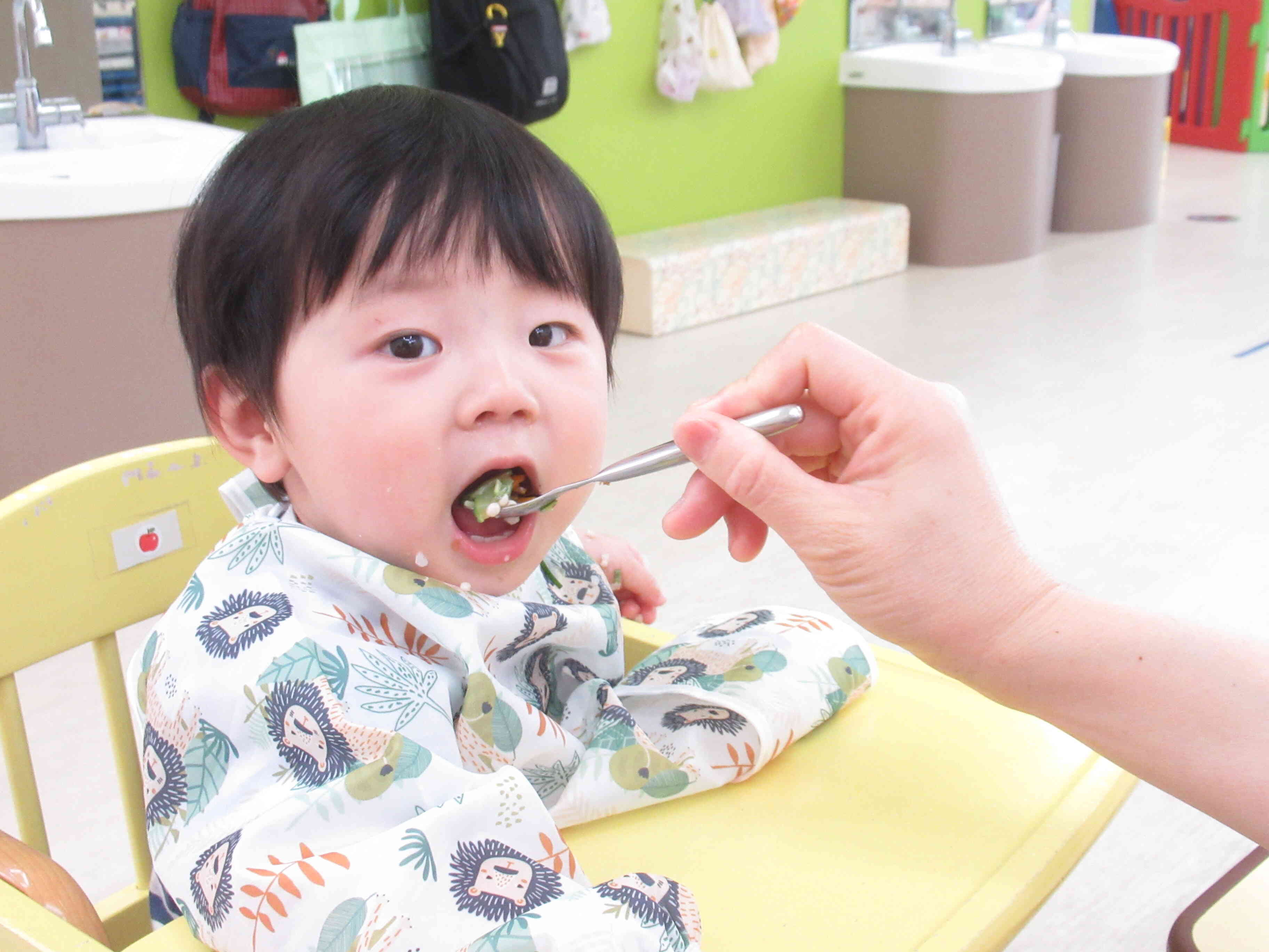 まめのさや出しをしたよ～給食～