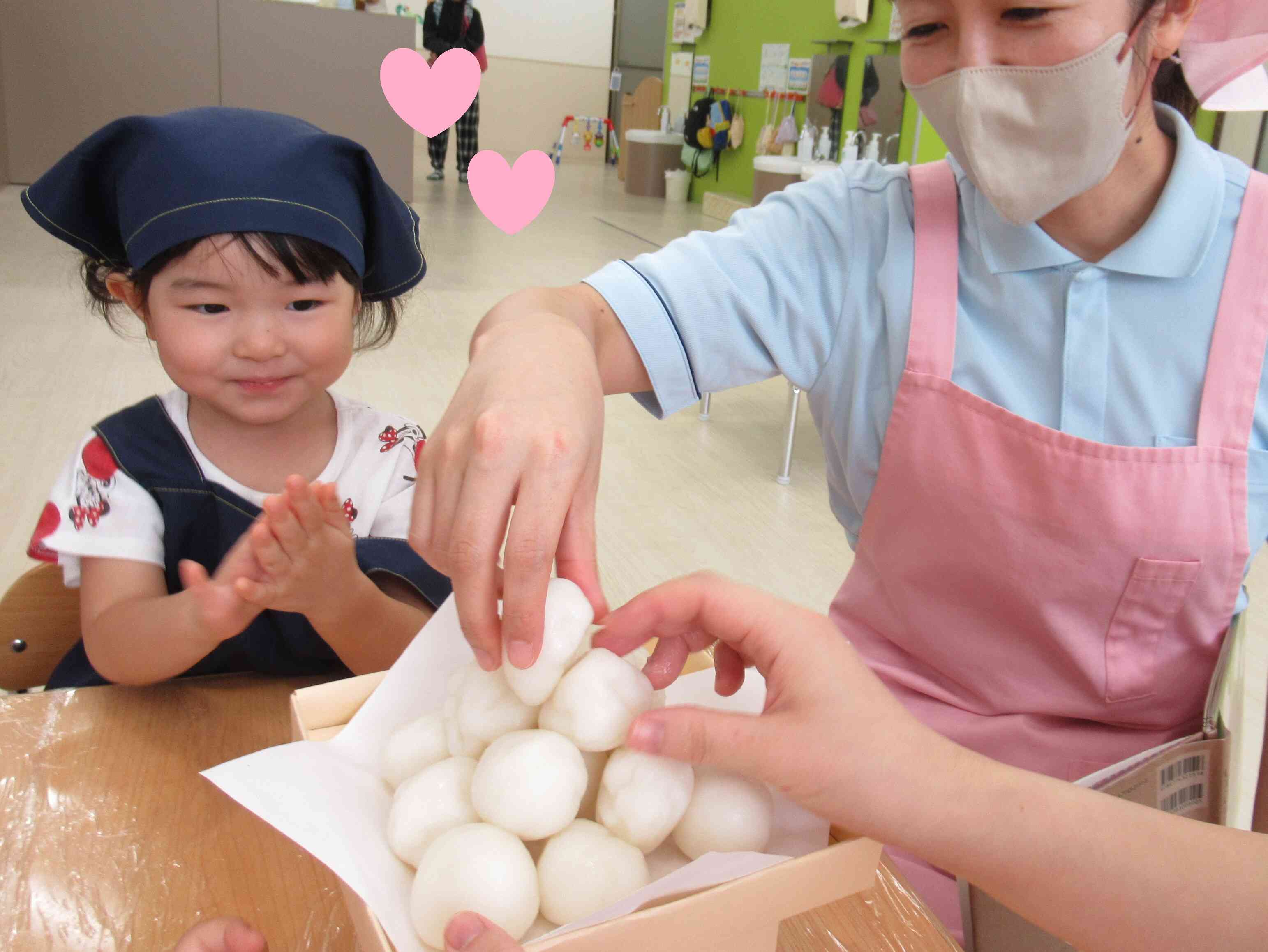 三方に飾りつけ♡