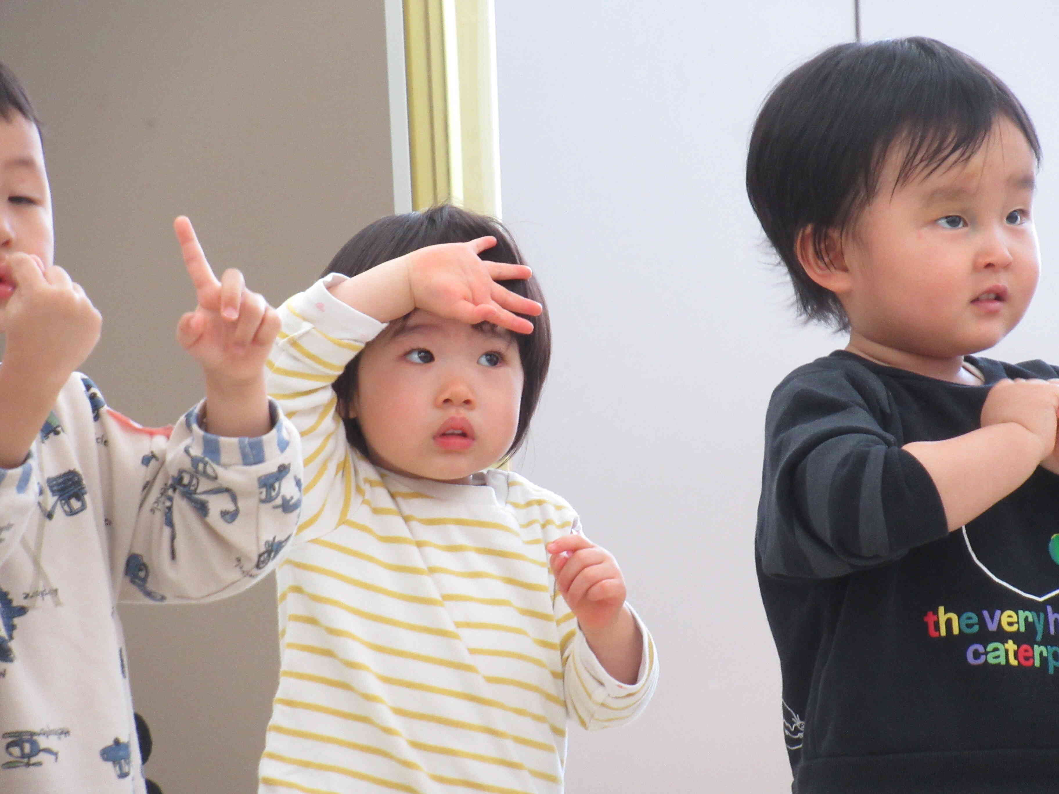 一生懸命まねっこ