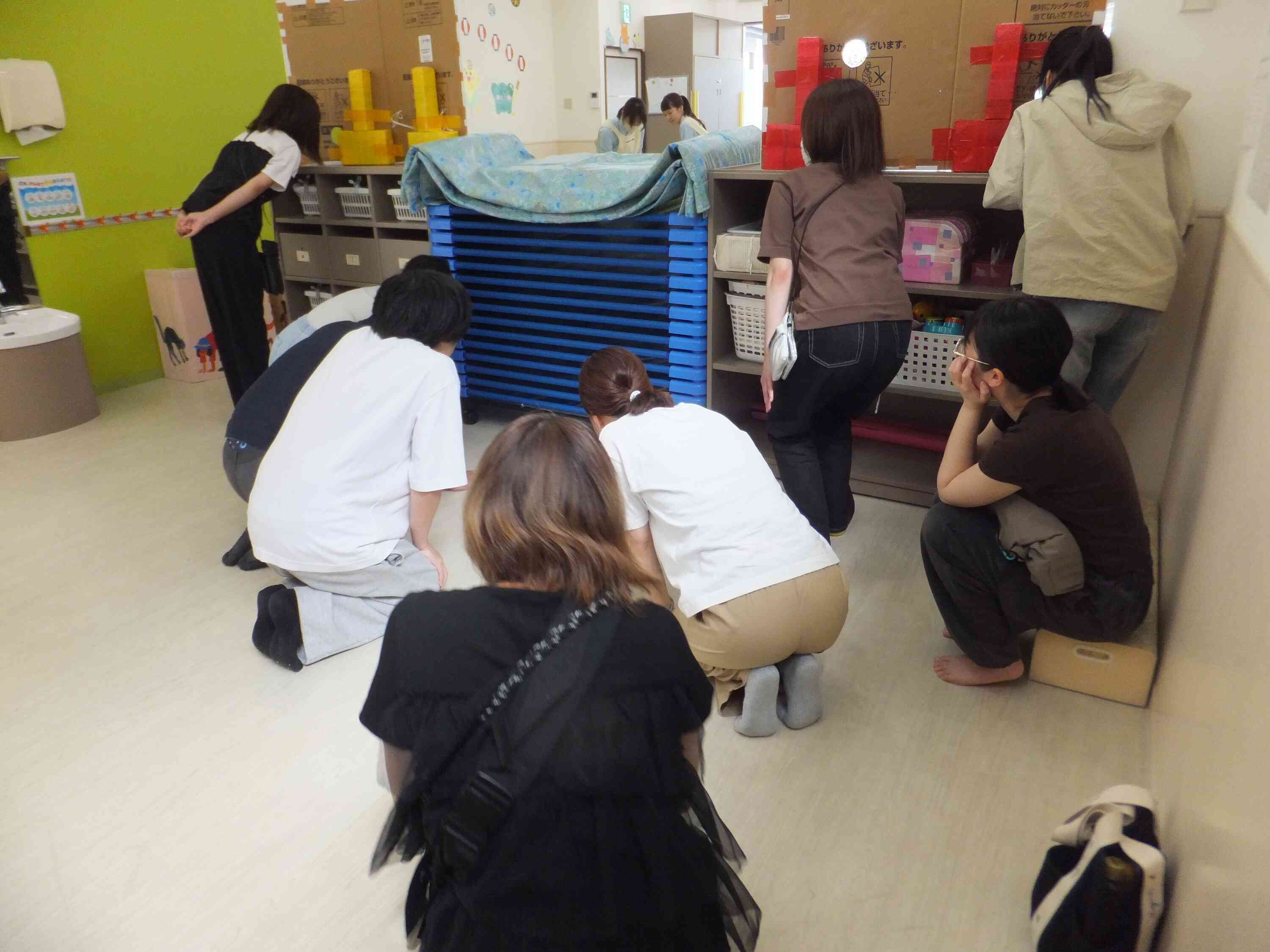 その様子をこっそりと・・・