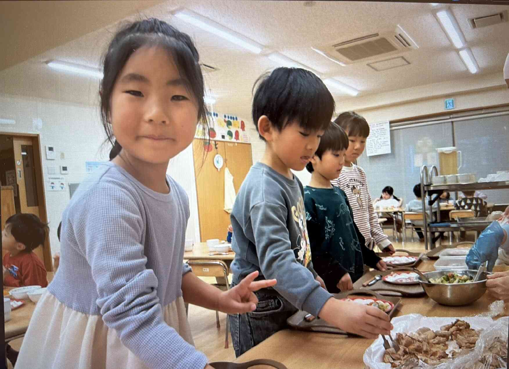 4・5歳児　クリスマスバイキング給食
