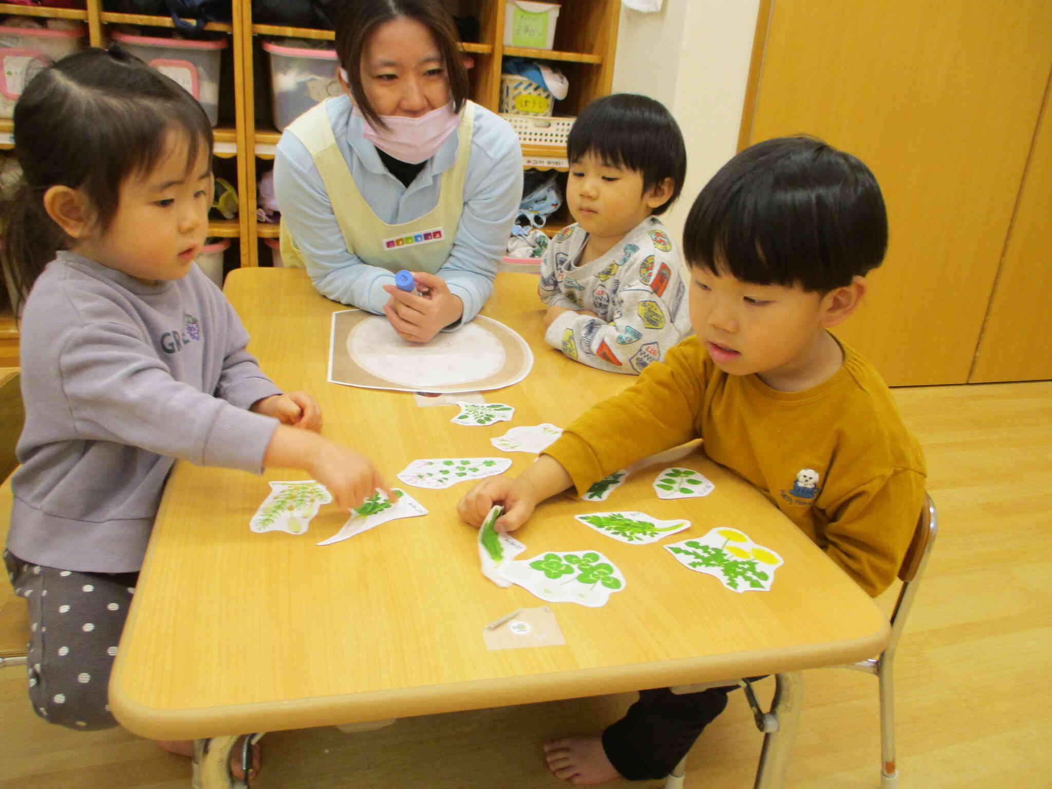 ２歳児　食育「春の七草」