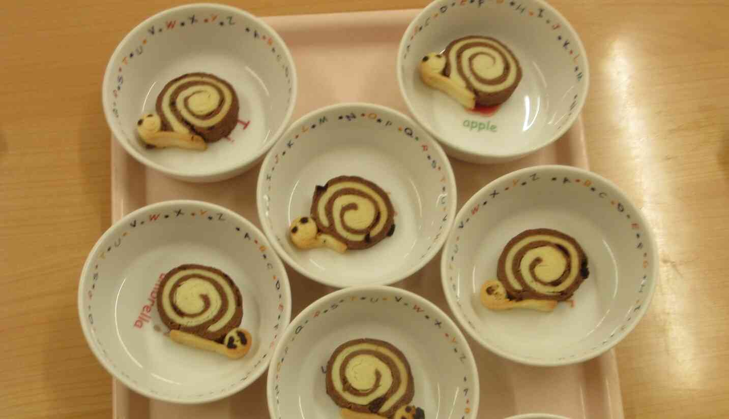 ６月のおやつ　「カタツムリクッキー」