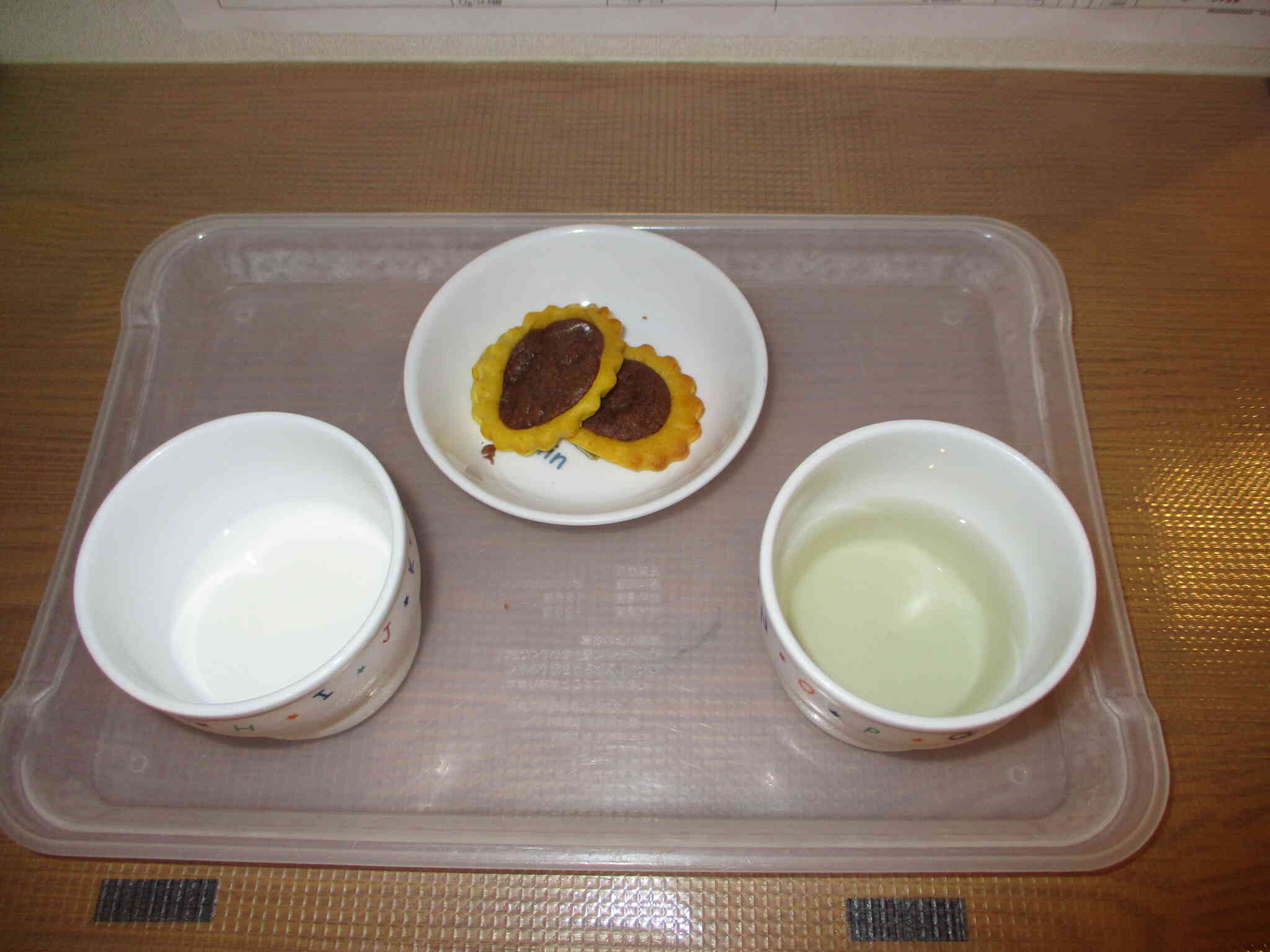 8月の午後のおやつ　ひまわりクッキー
