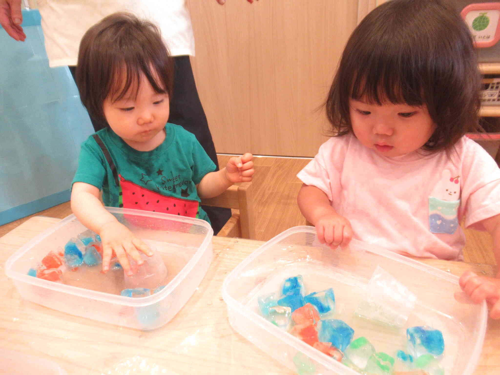 夏のあそび（氷あそび）