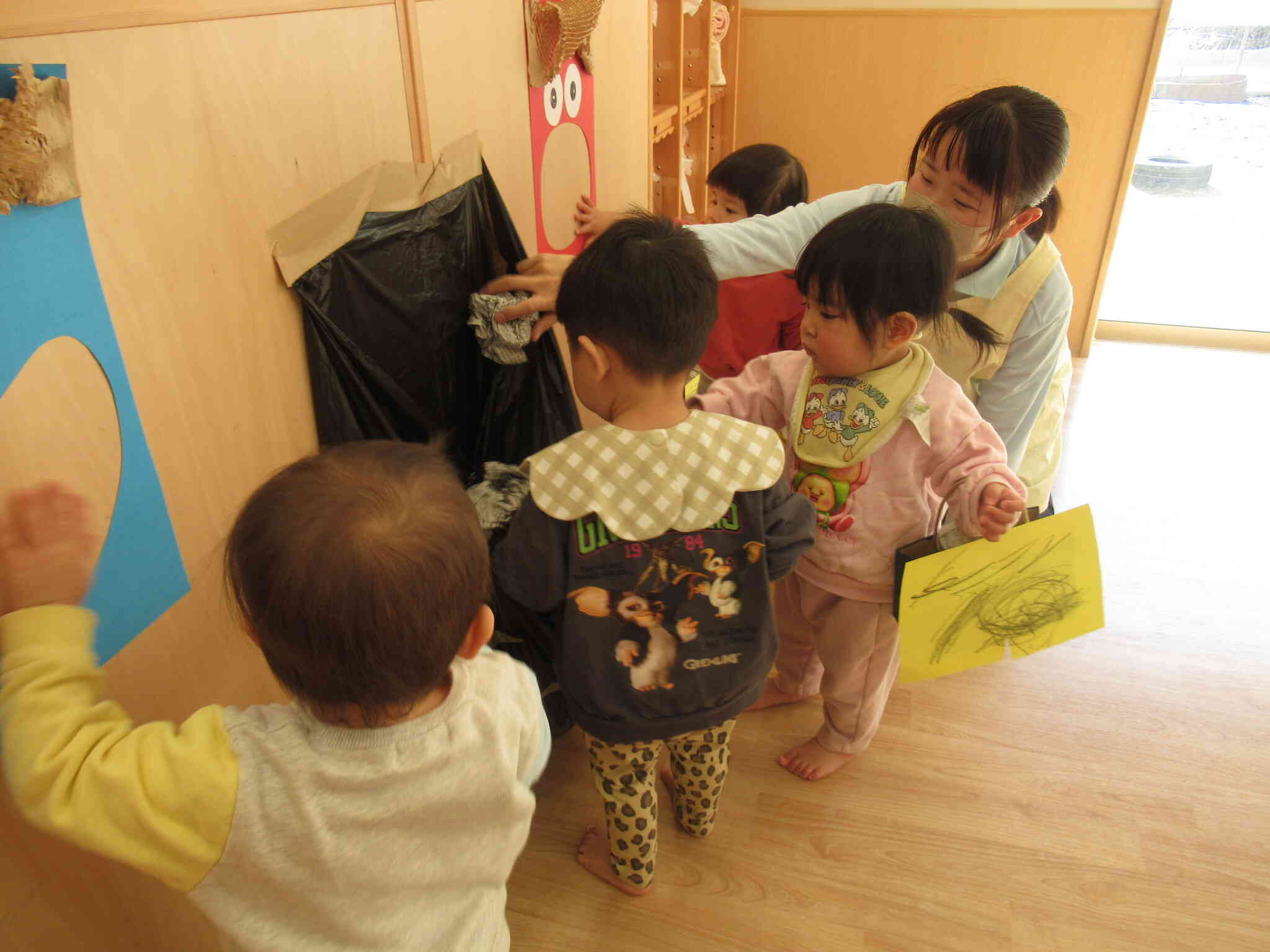 ひよこ組さんも豆入れ上手です♪