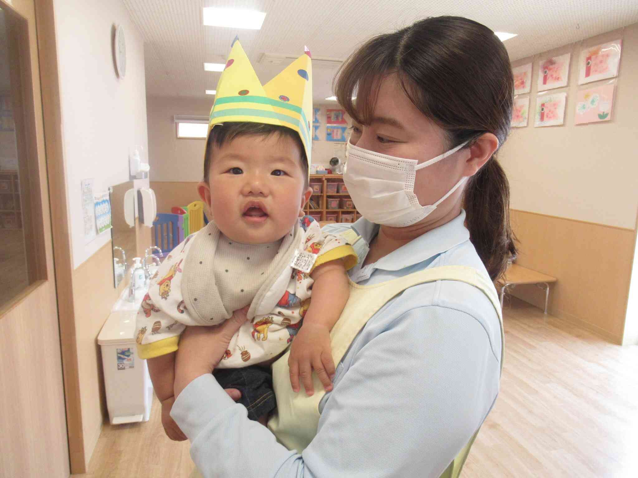 先生とにこにこで入場です♪