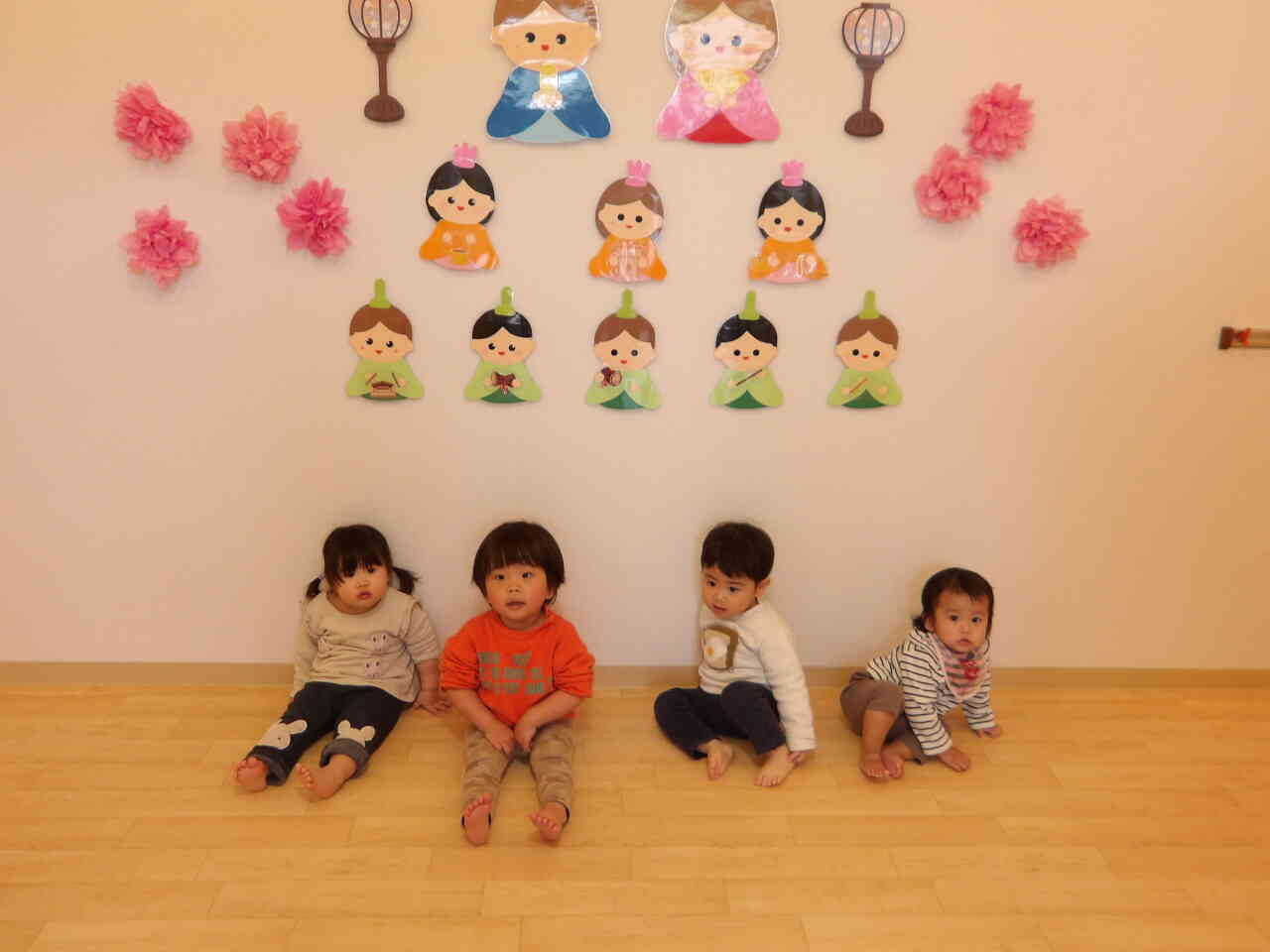 みんなで写真を撮りました！　まずはひよこ組さん