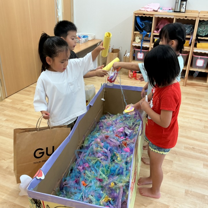 大きな水槽できんぎょ釣り