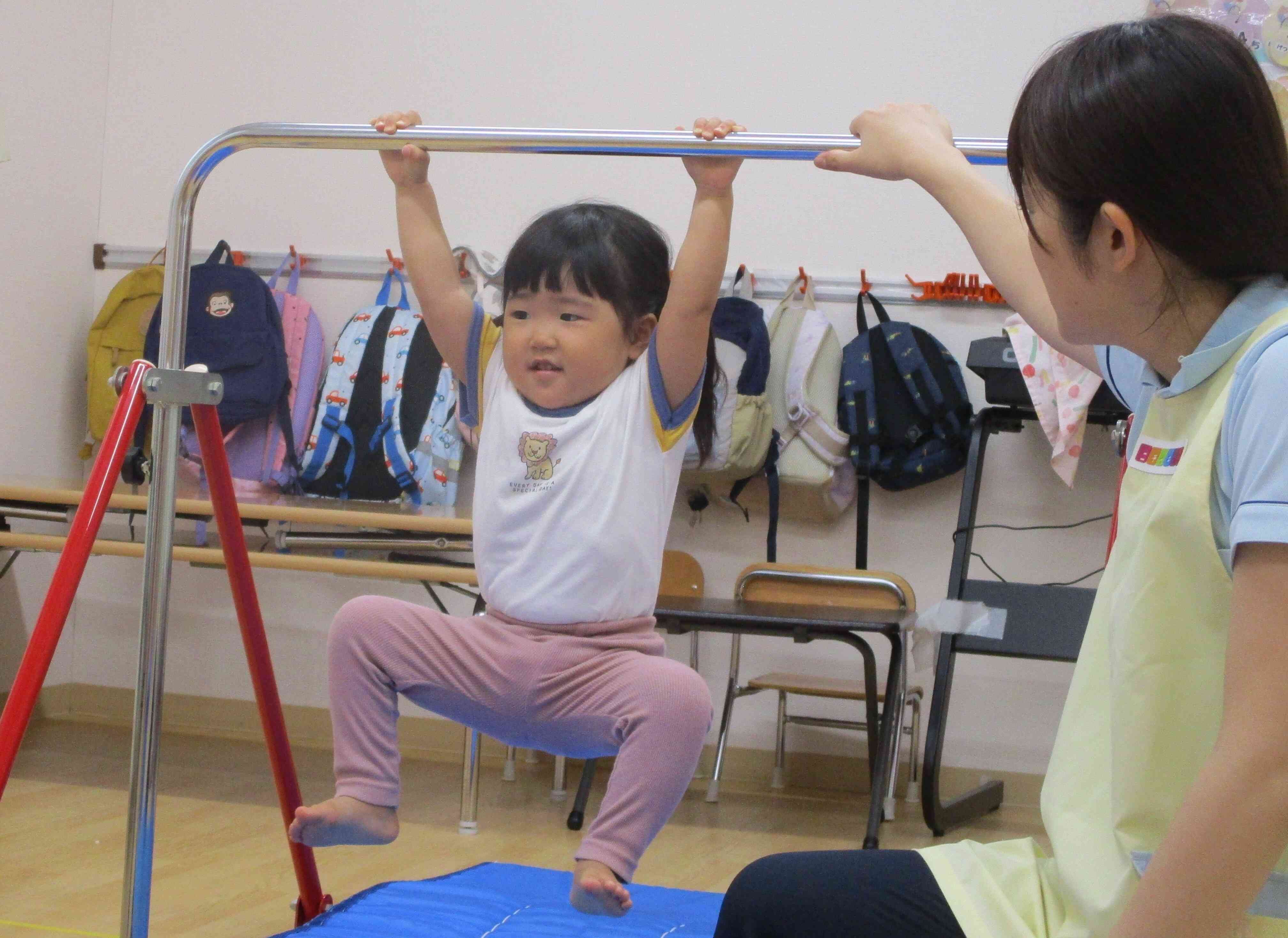 うさぎ組（2歳児クラス）～室内遊びの様子～