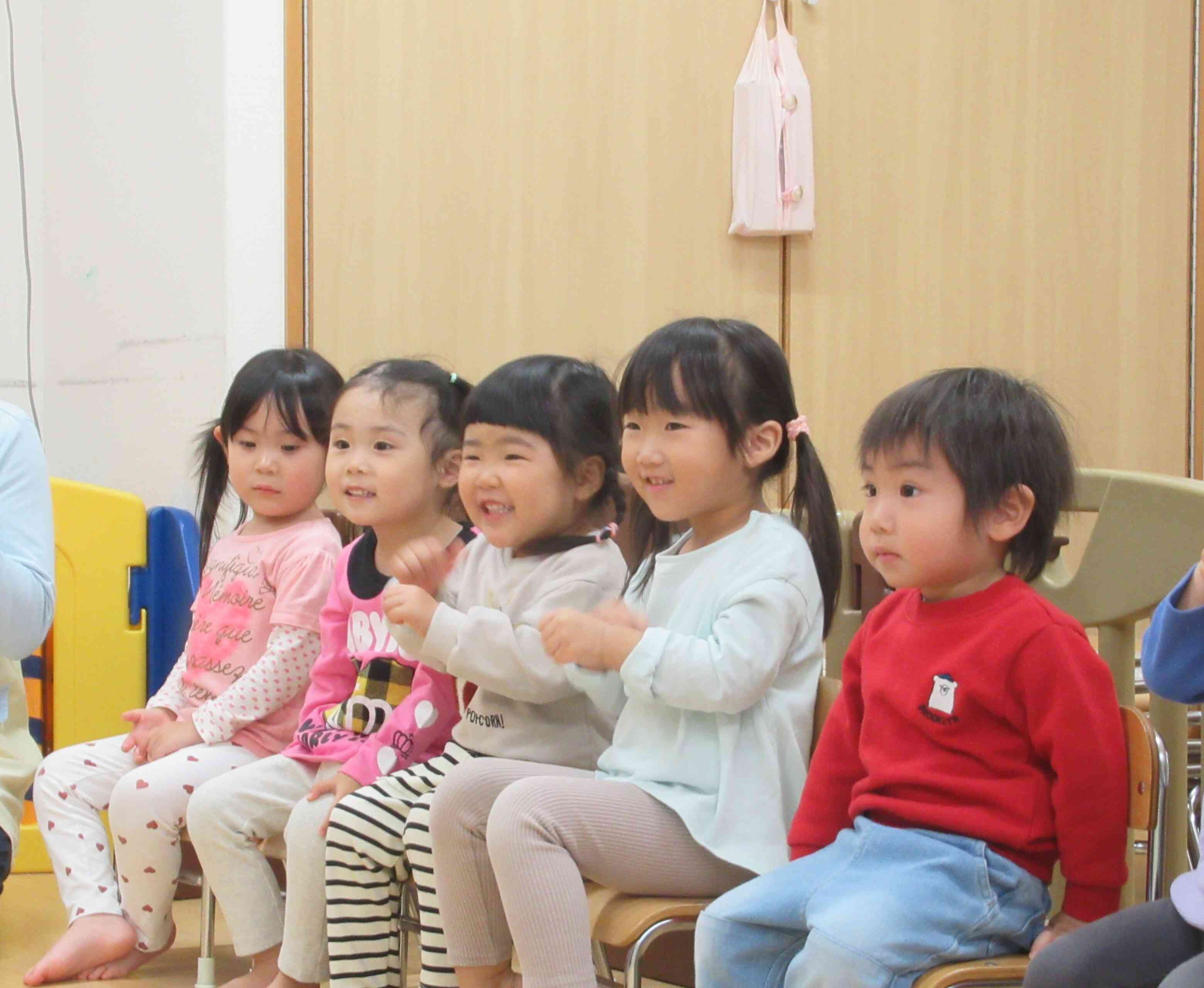 トントントンひげ爺さん♪