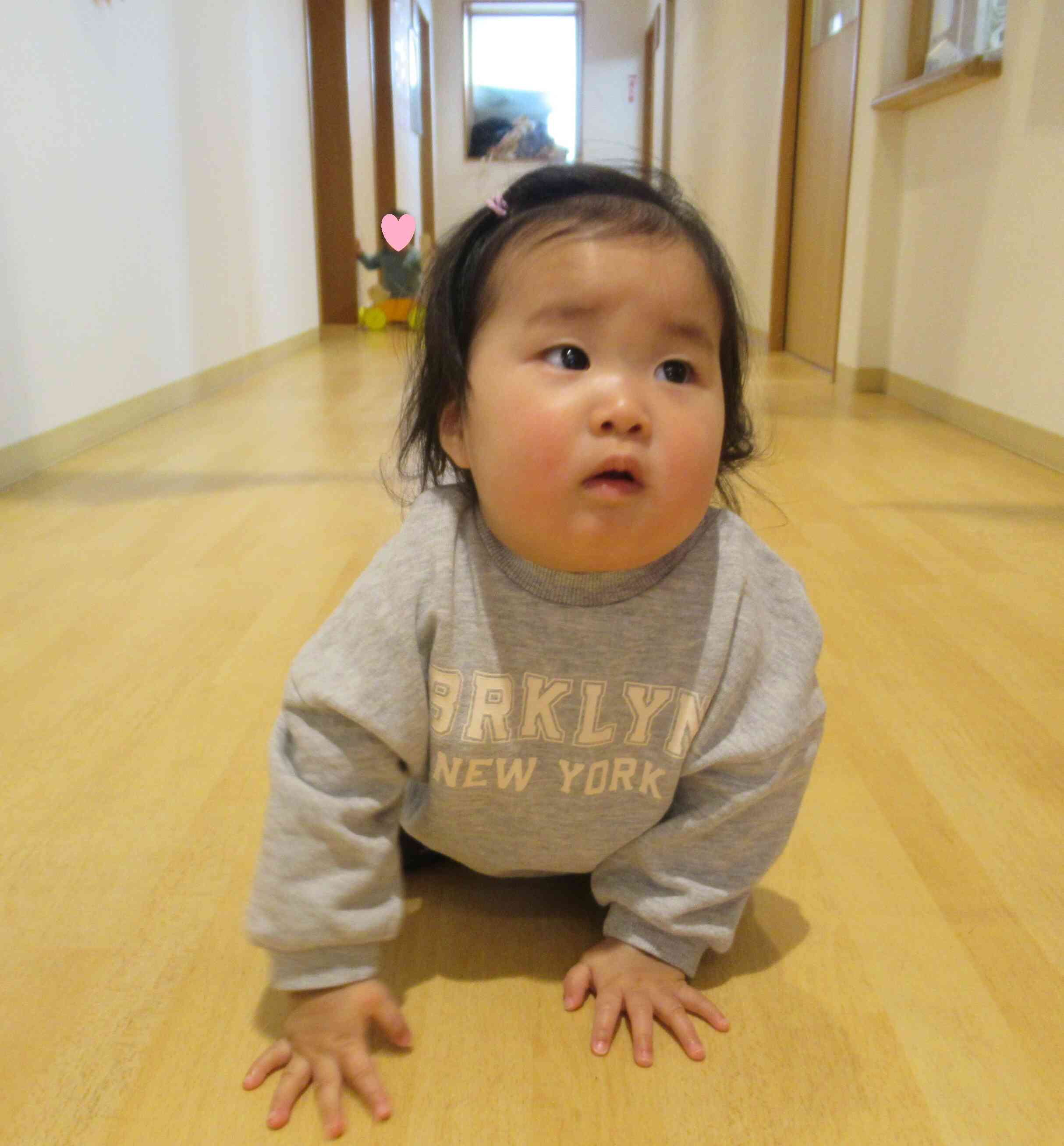 のびのびハイハイ♪