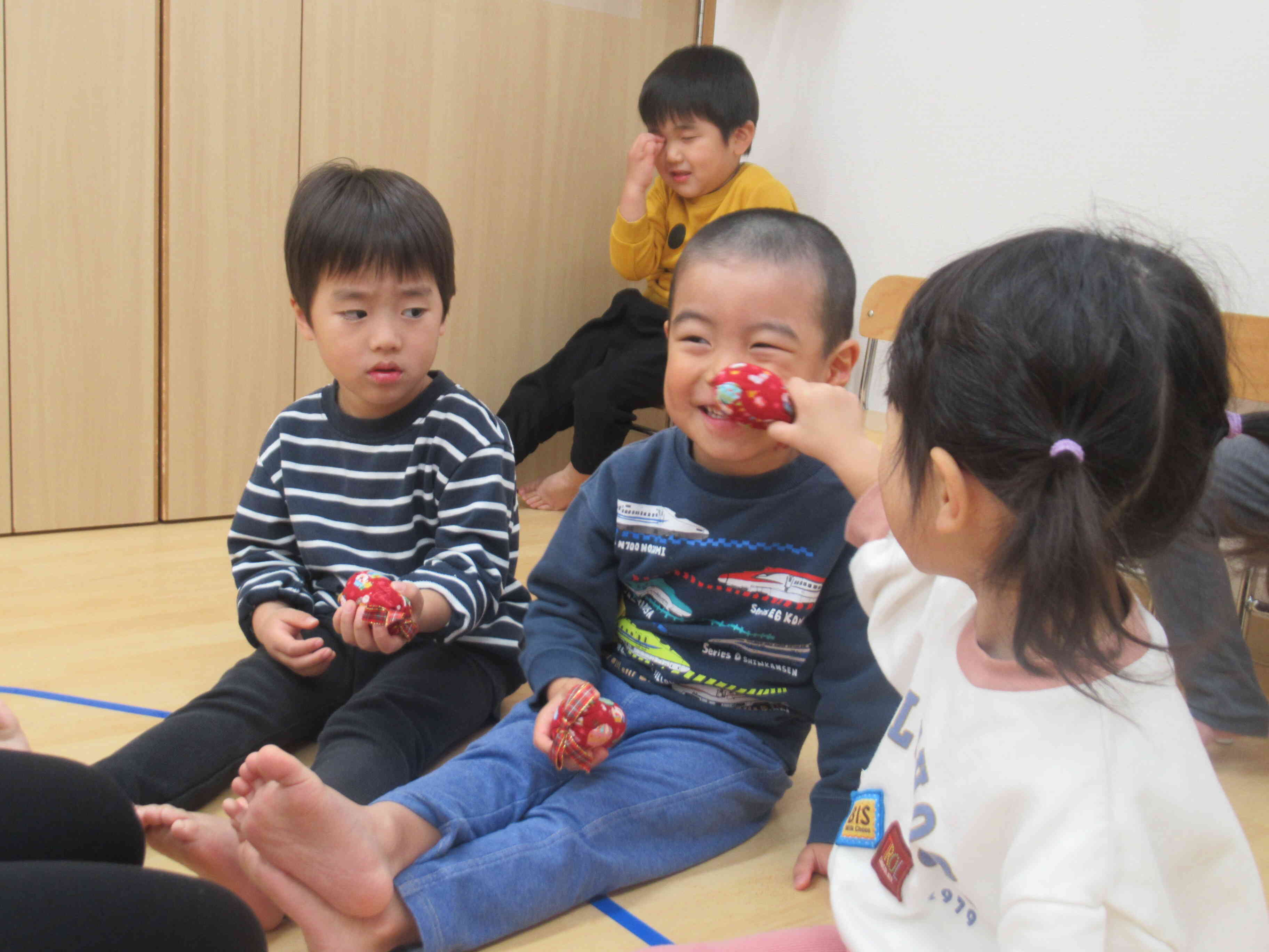 お手玉も楽しいね！
