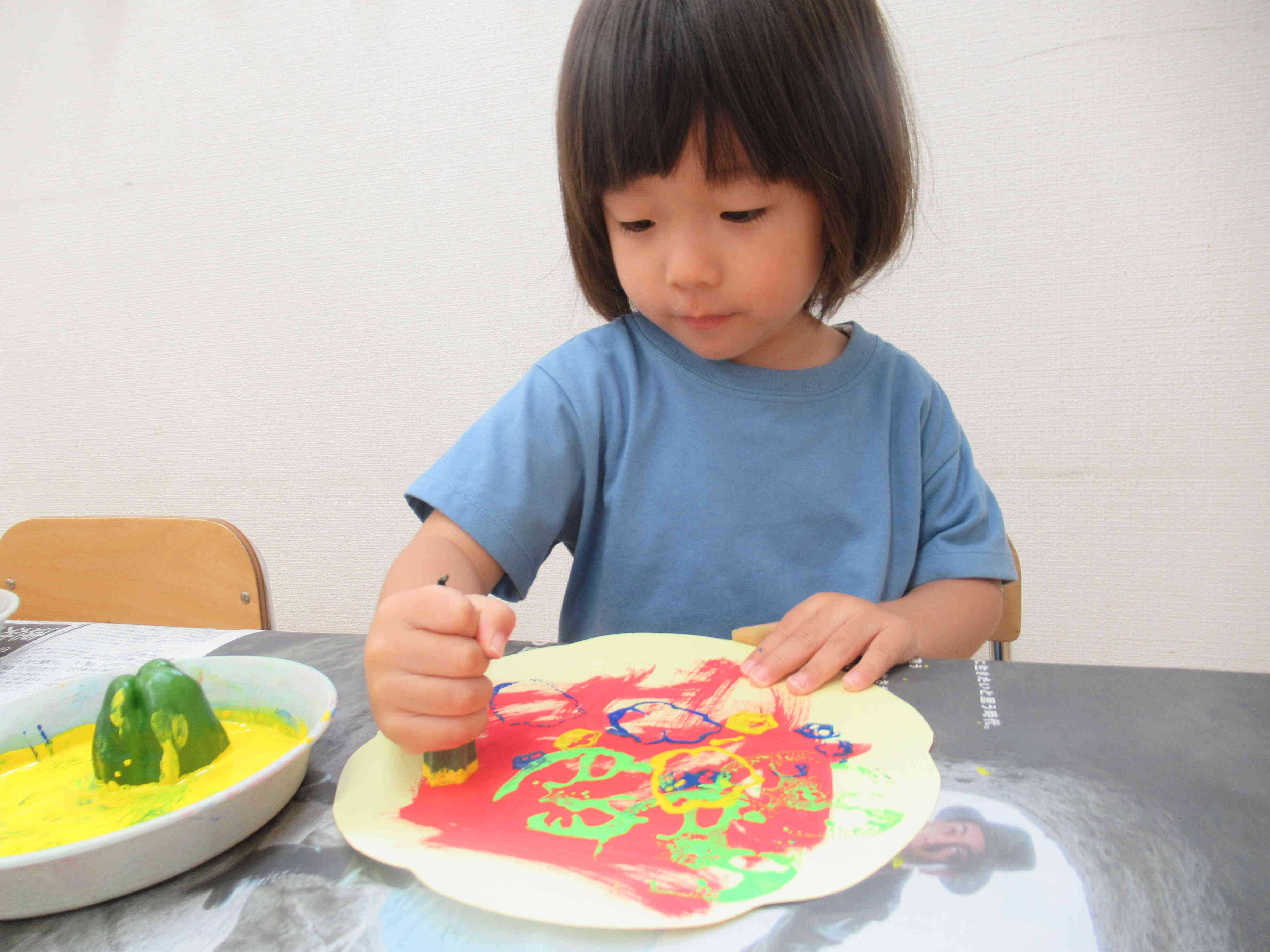 食育・野菜スタンプ～２歳児（うさぎ組）～