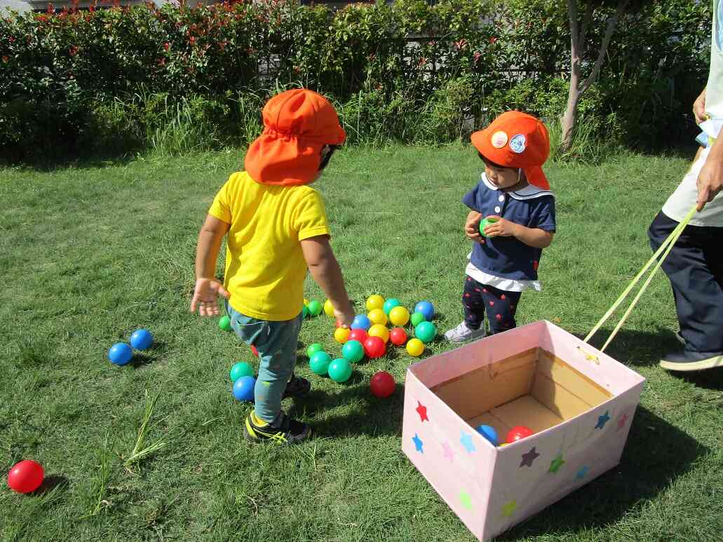 待てまてーっ♪