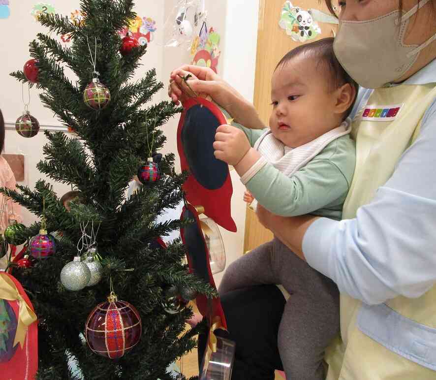 みんなで飾り付け