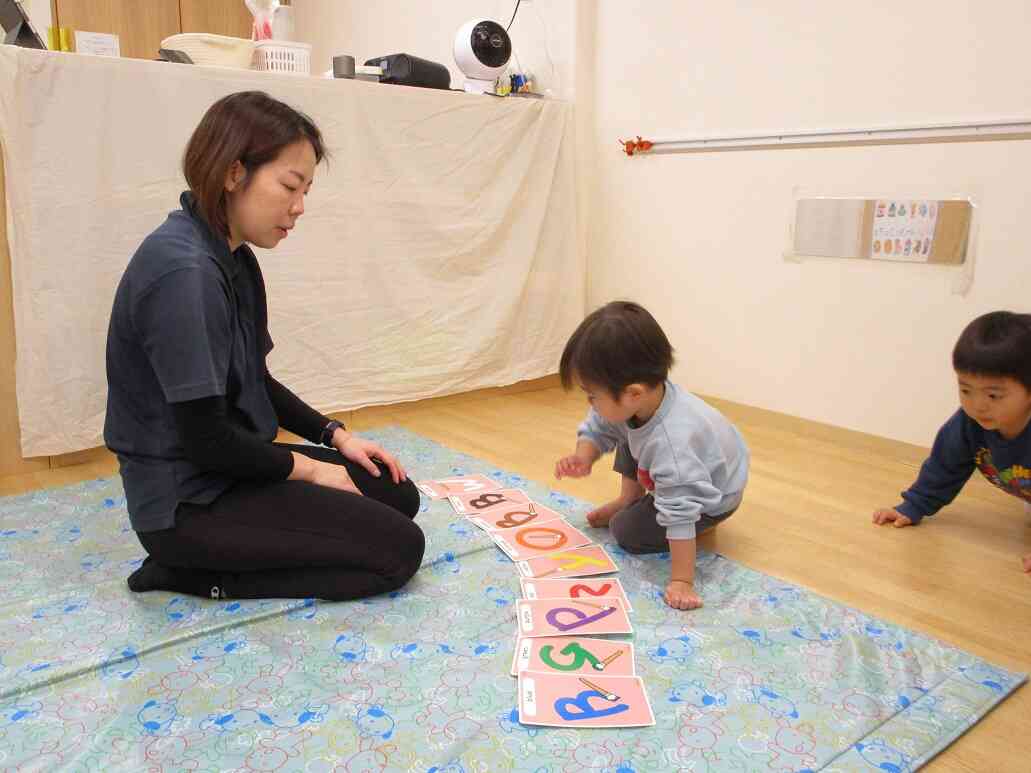 英語レッスン～2歳児クラス～