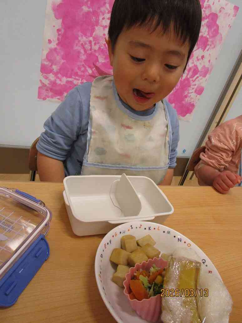 お給食も特別感のあるお弁当！