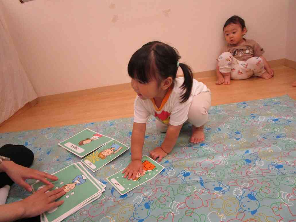 英語教室　1歳児クラス