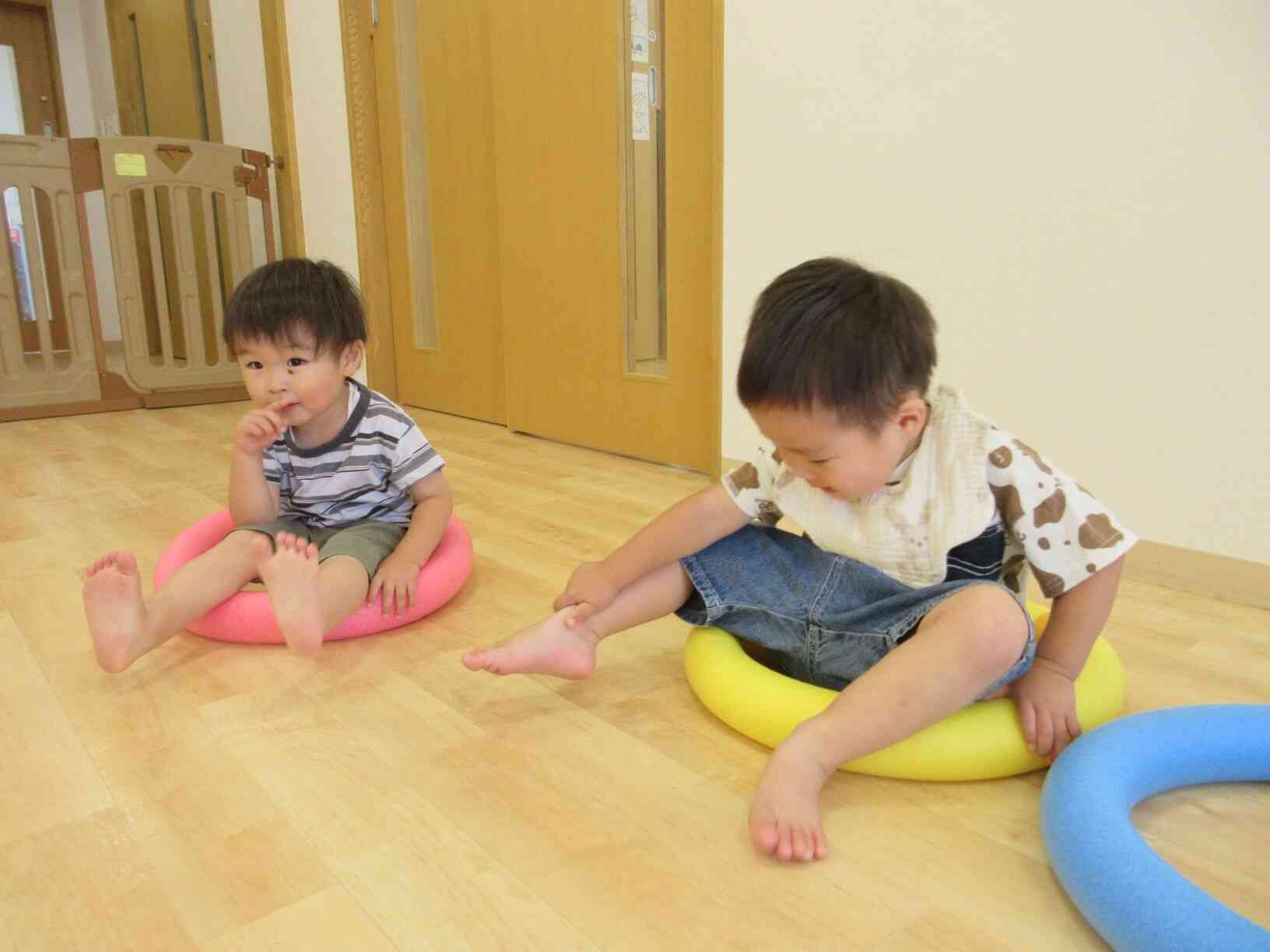 ちょこん♪と、わっかに座って休憩所になりました☆