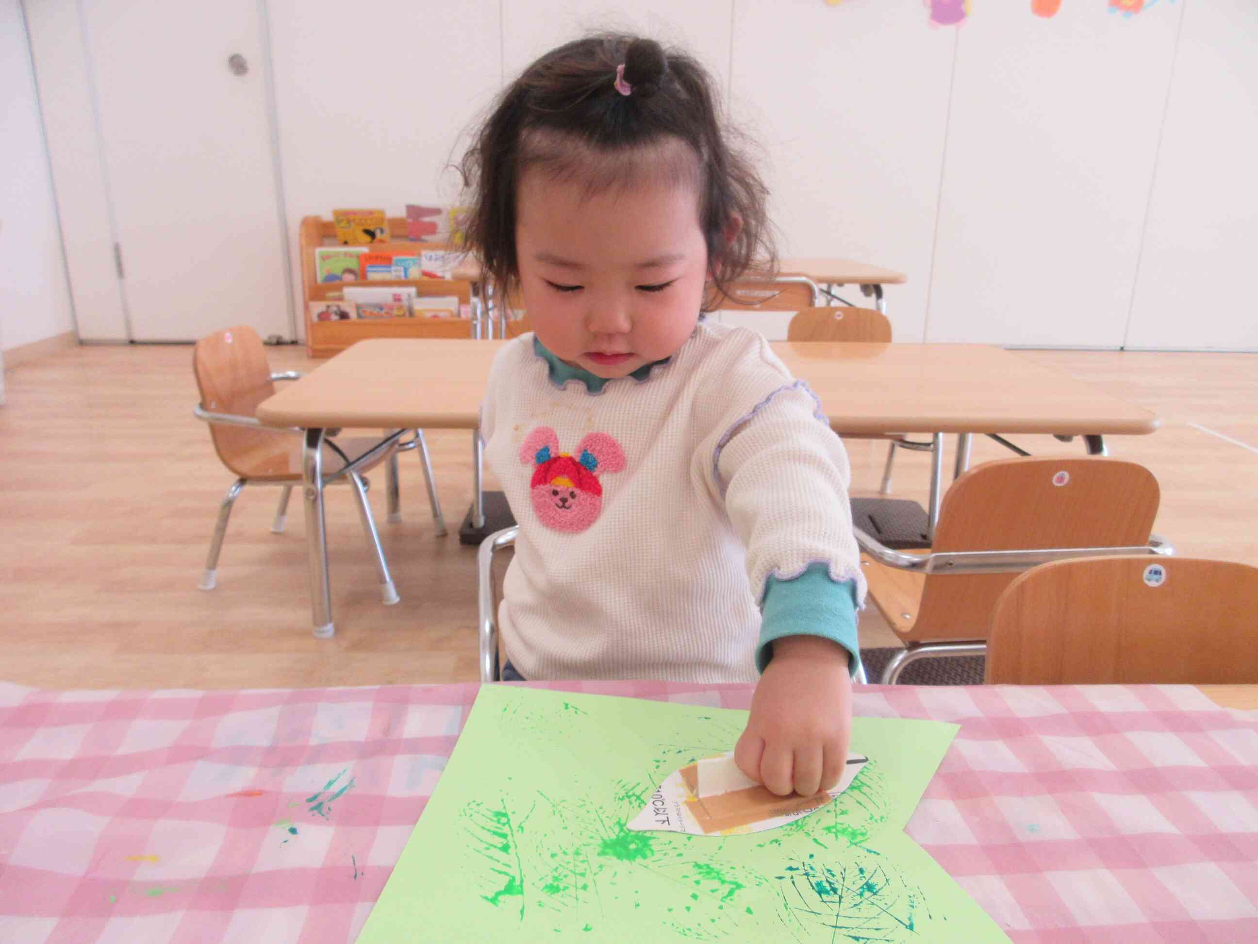 葉っぱのスタンプ♡たのしいねっ