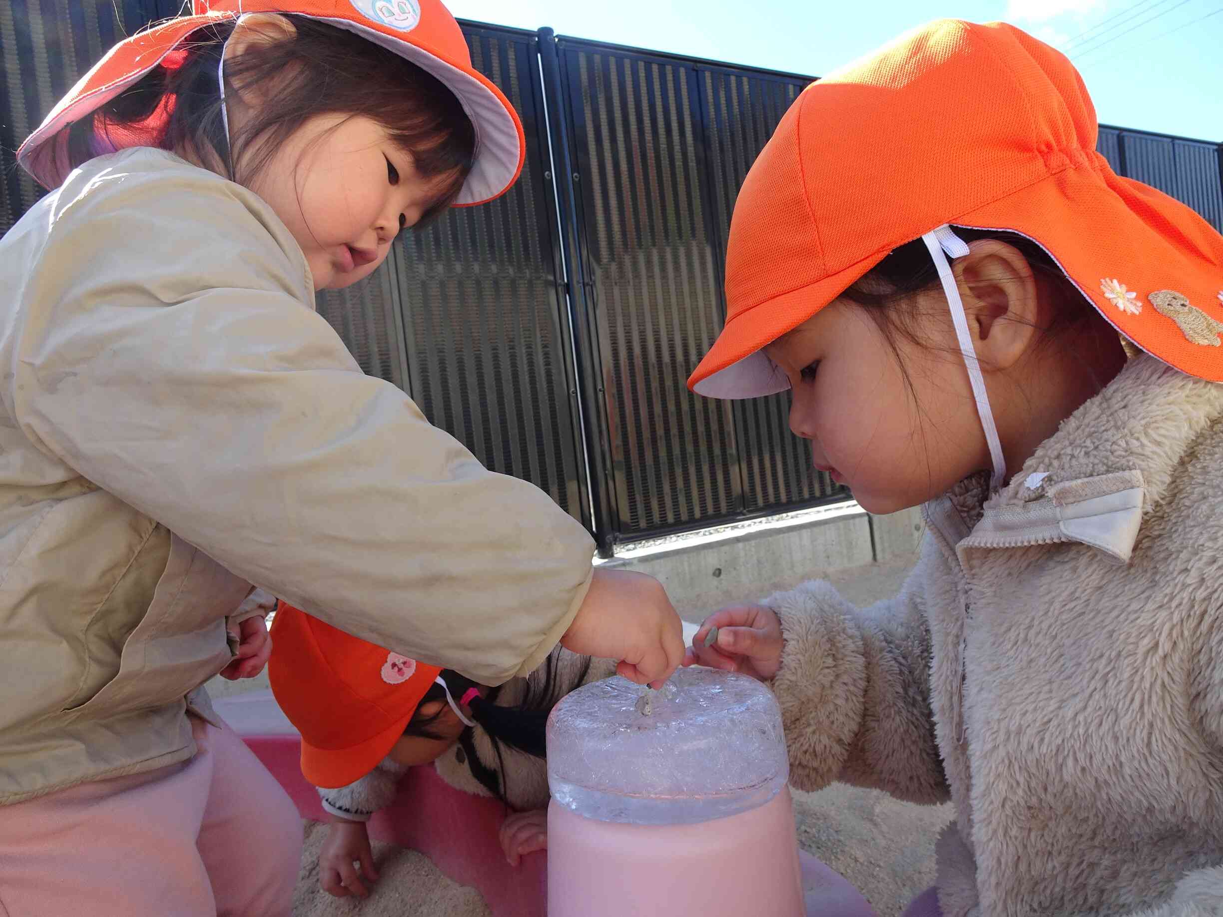 ケーキに見立ててトッピング中♡
