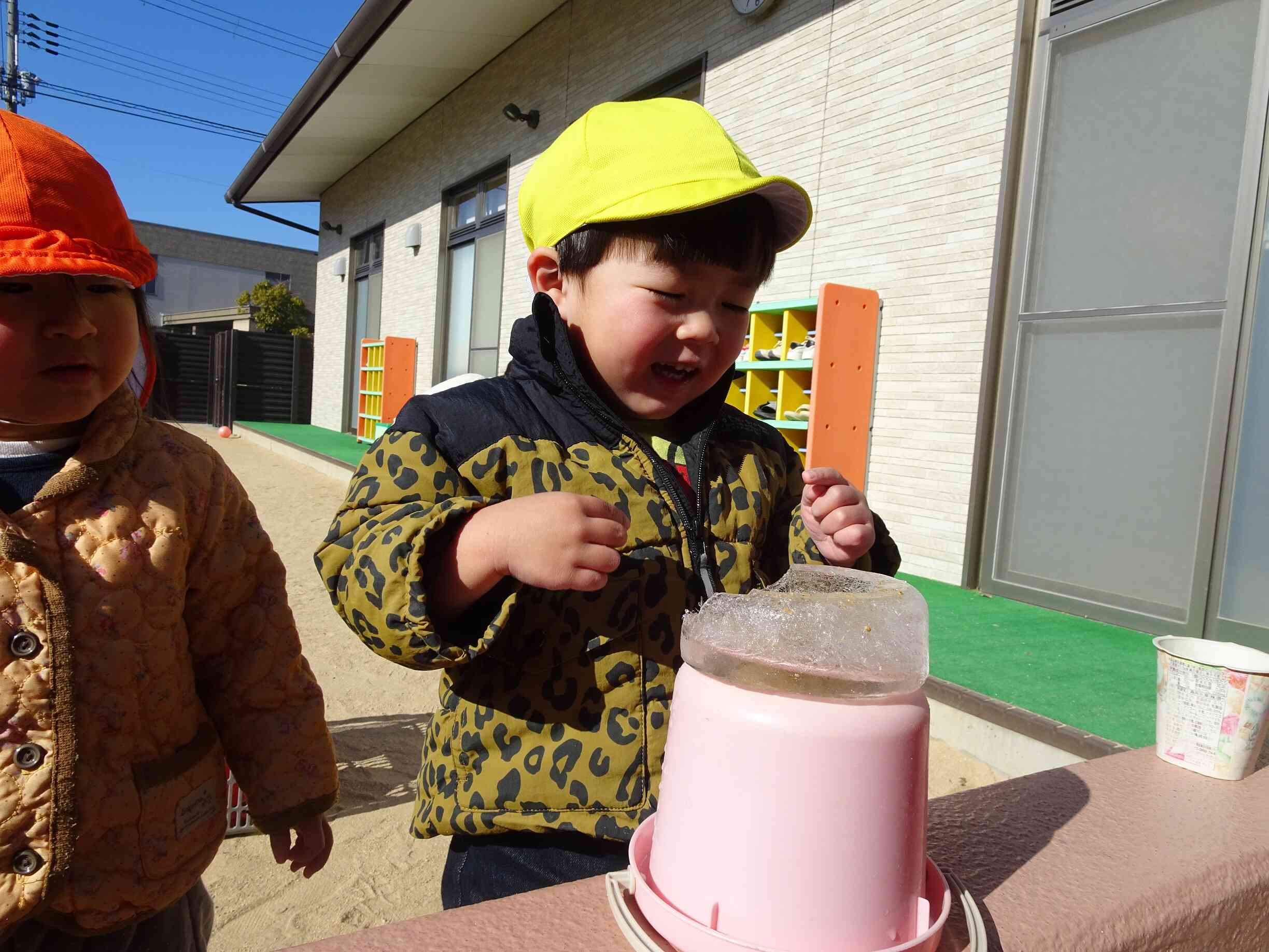 お砂場でままごとタイム♪