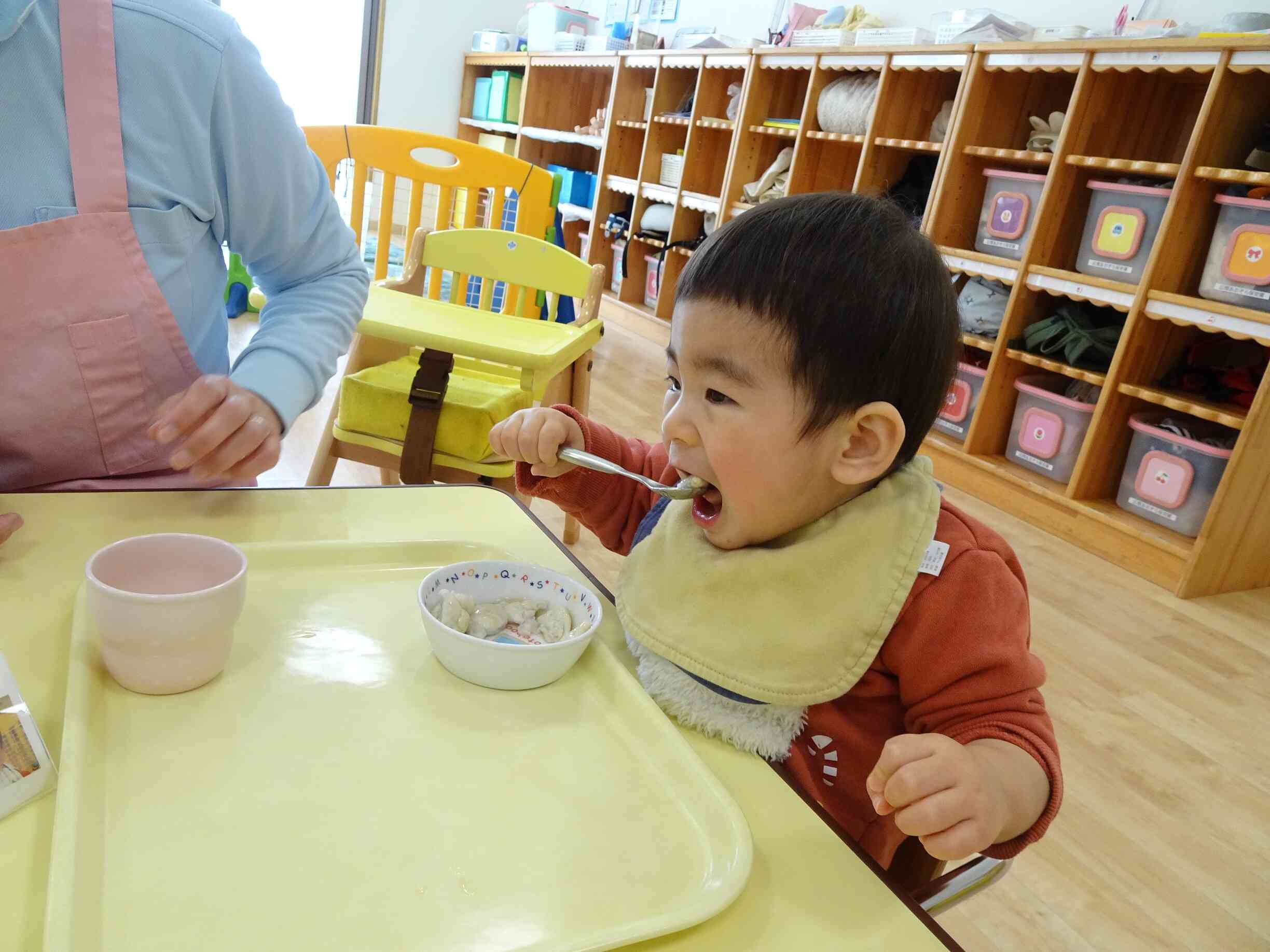 大きなお口で❝あ～ん、パクッ❞！！