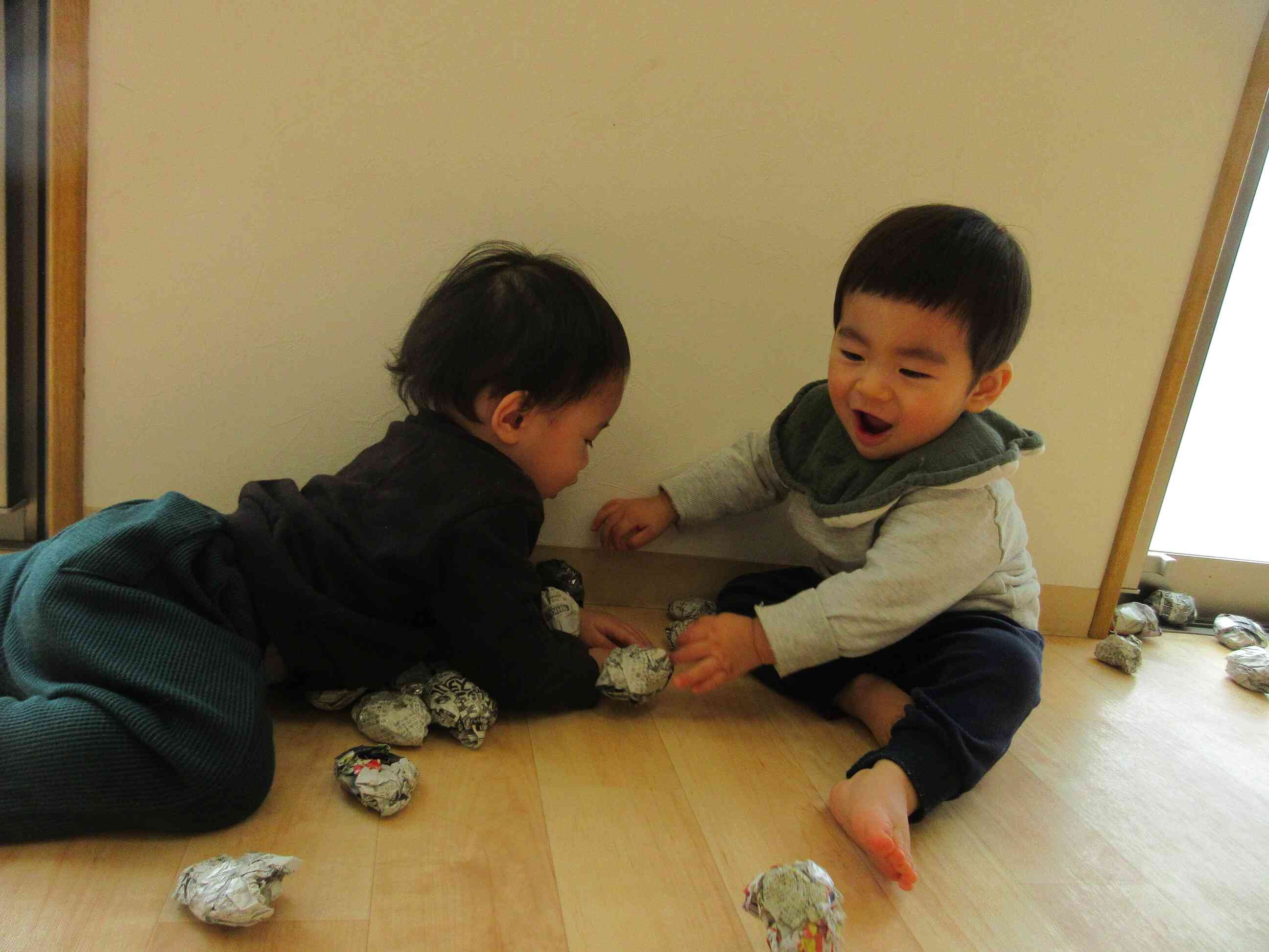 豆を何やら集めて集めて・・・♡