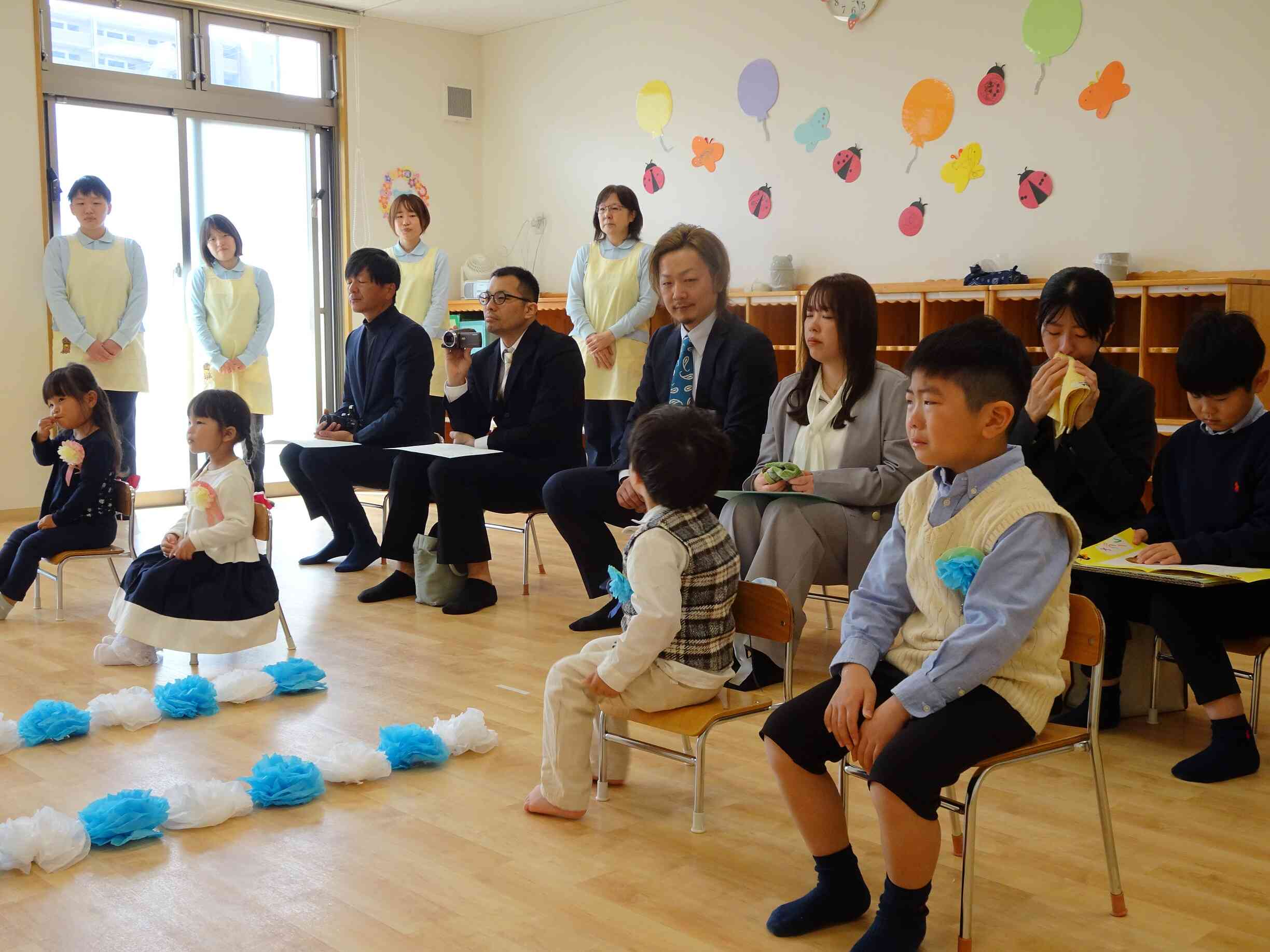 子どもたちにもキラリと涙が光っていました。