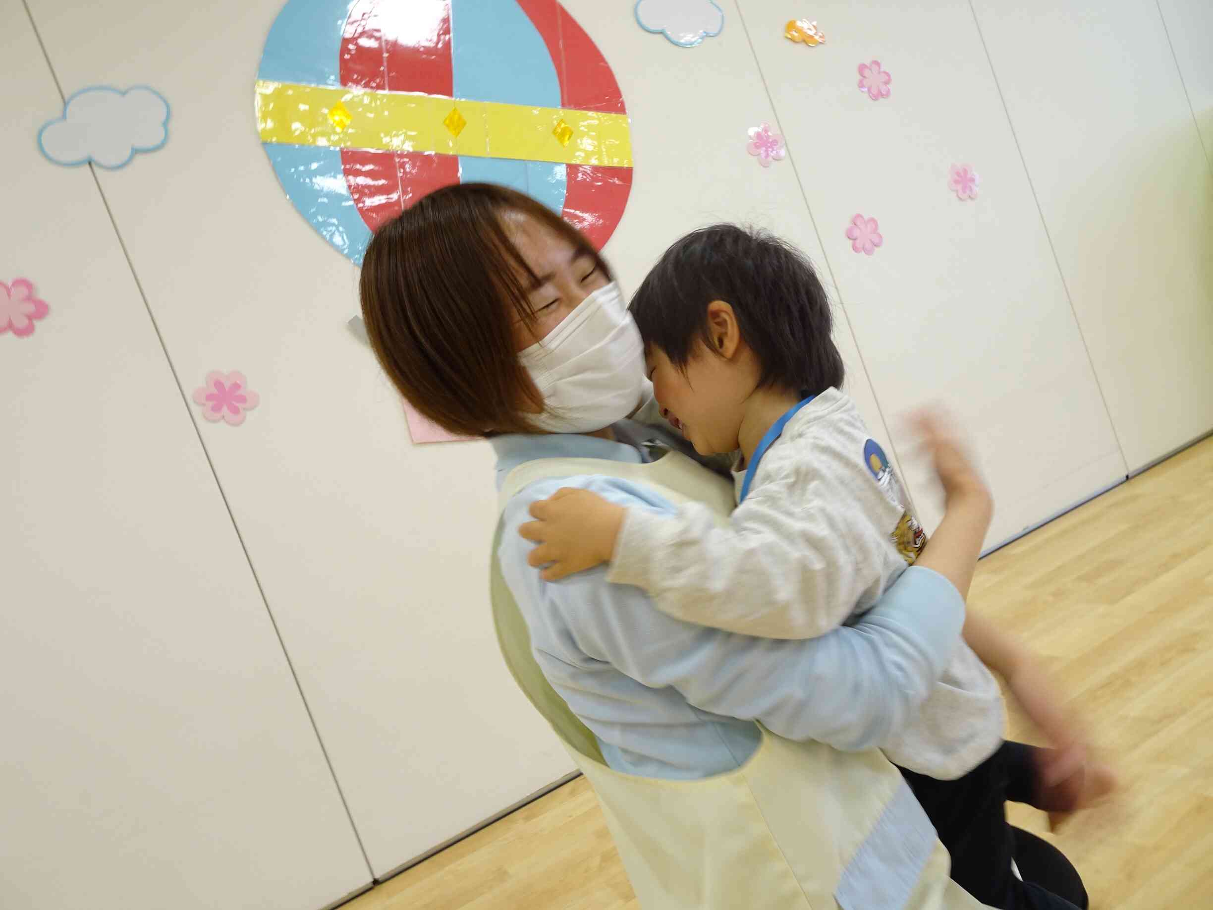 大好きな先生とギュッとハグタイム♡♡