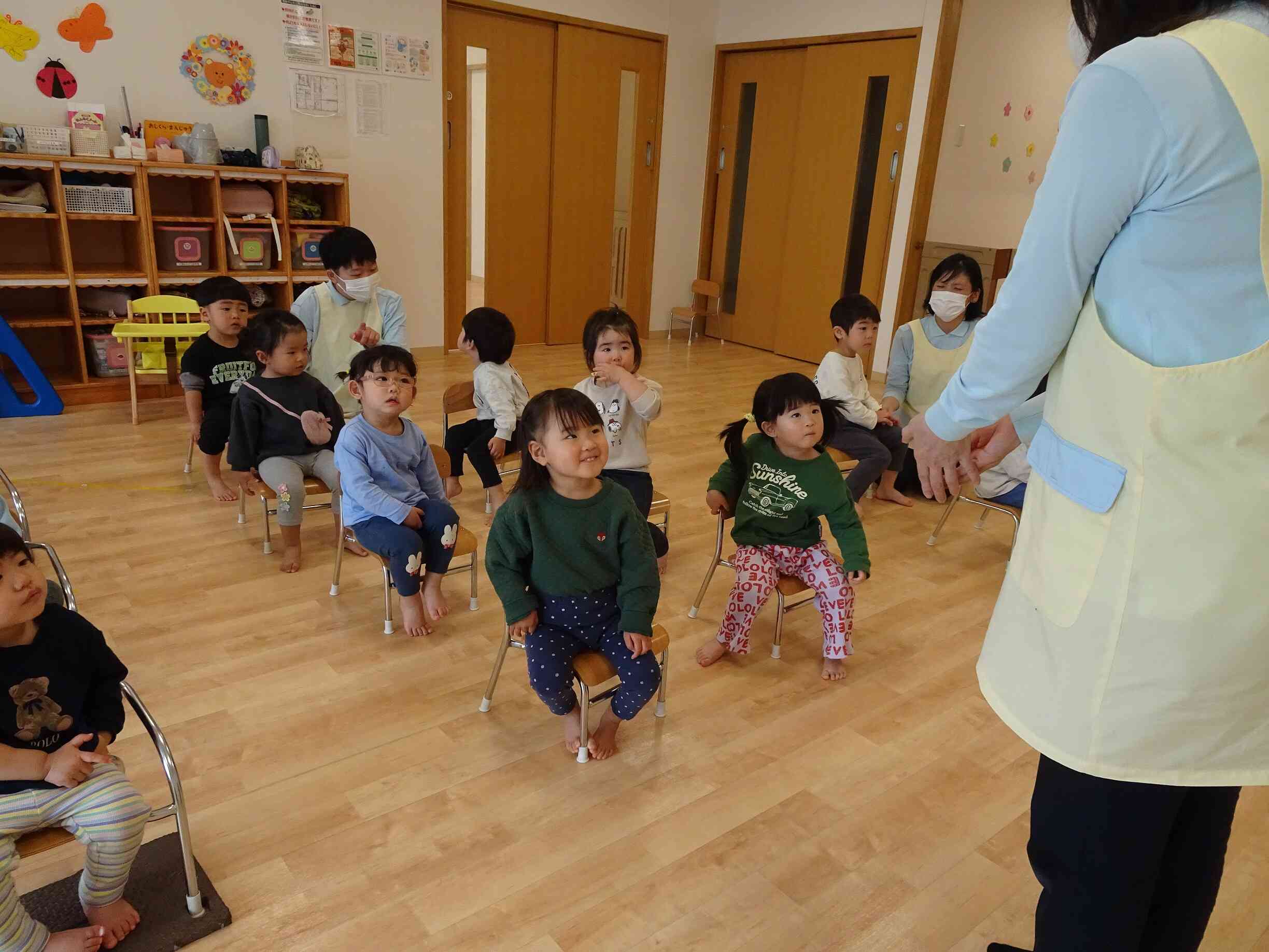 進級式で担任の先生の発表をしたよ☆