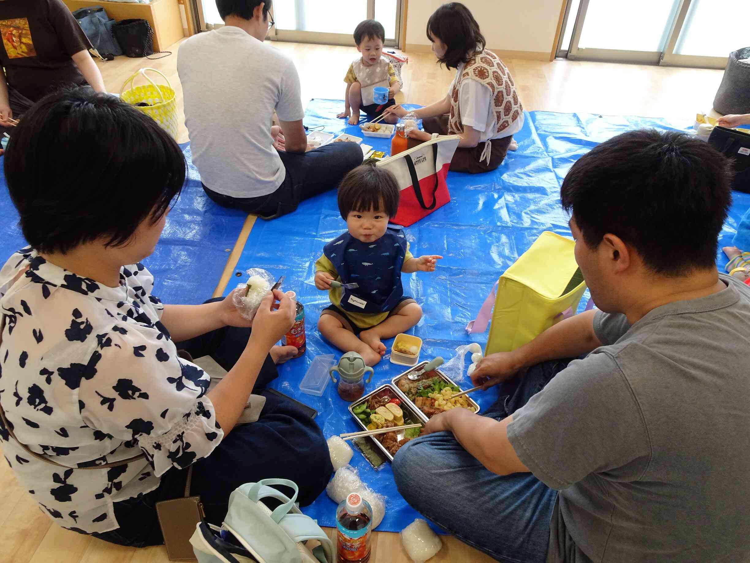 初めてのお弁当うれしいなぁ~★★