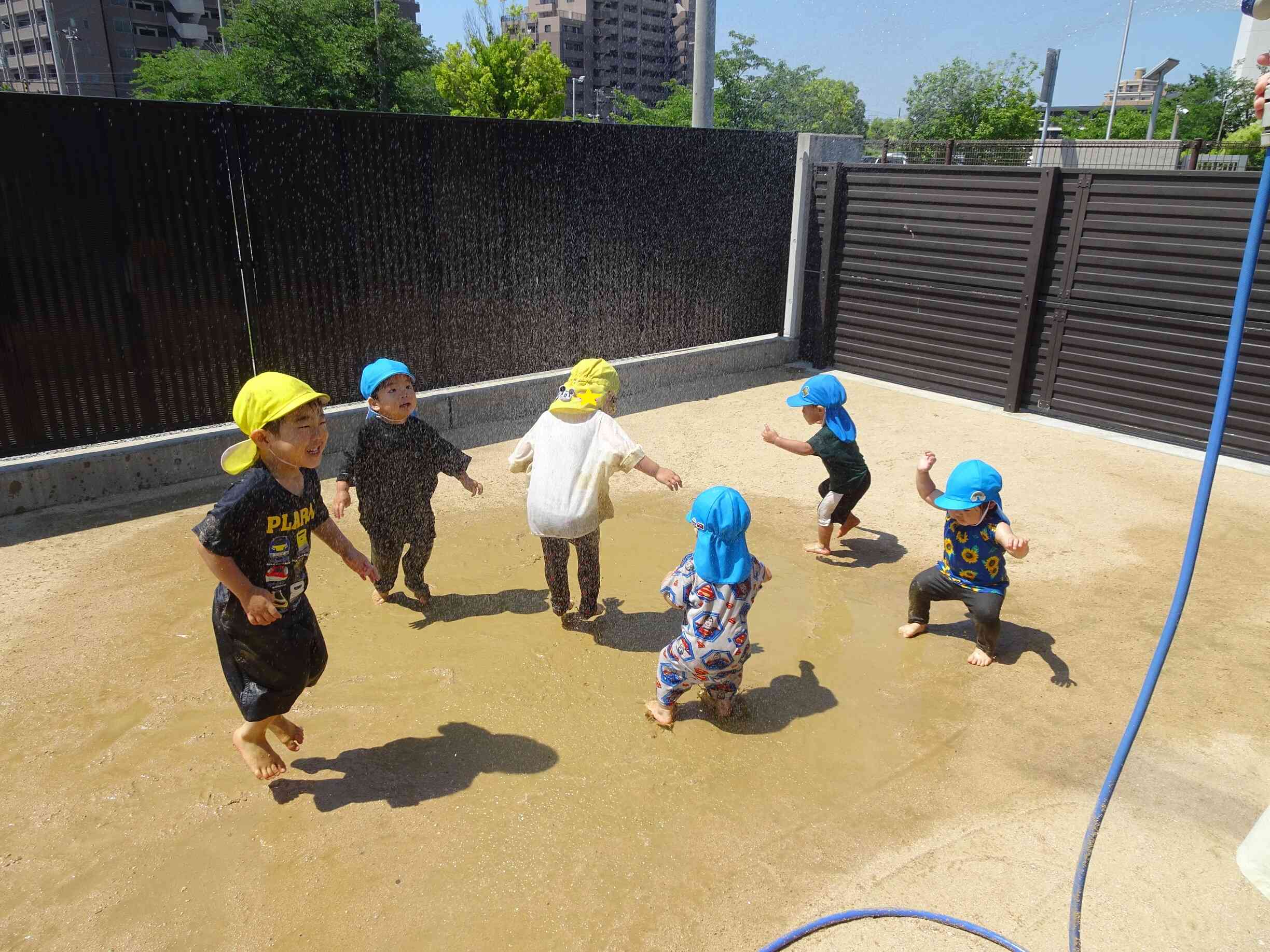 元気いっぱい☆どろんこ遊び