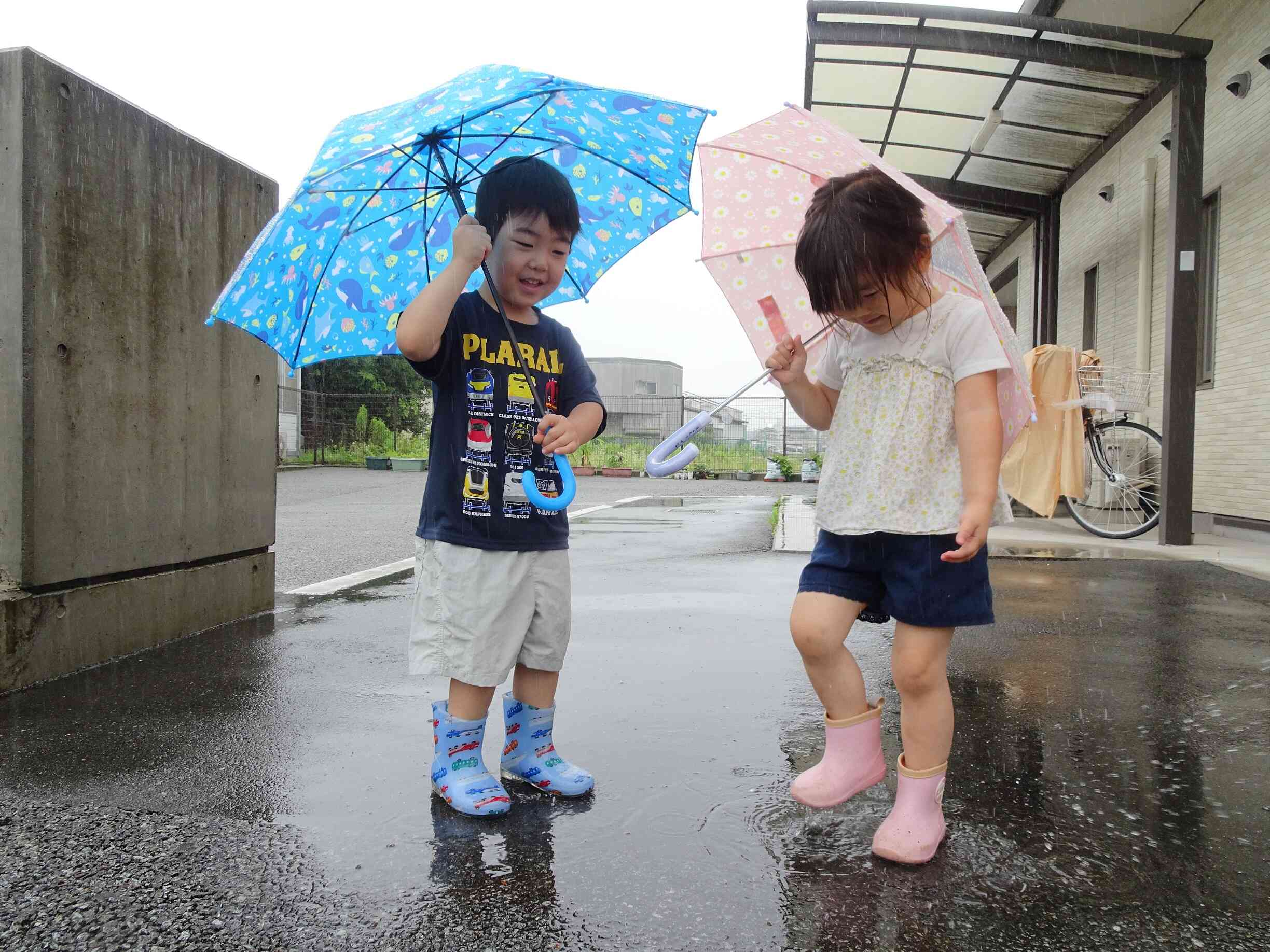 水たまりもちゃぷちゃぷ★