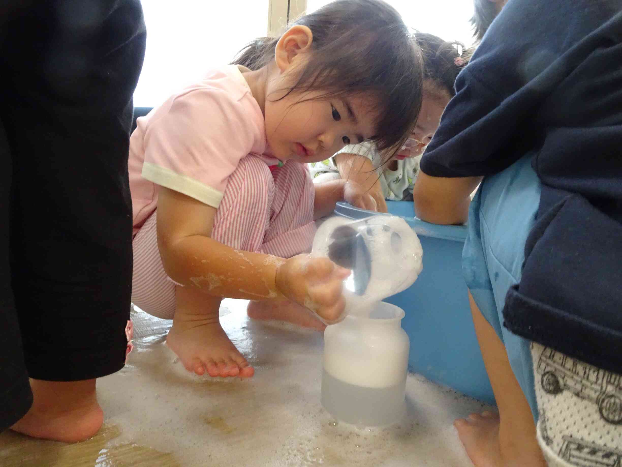 容器から容器へ大移動!!!