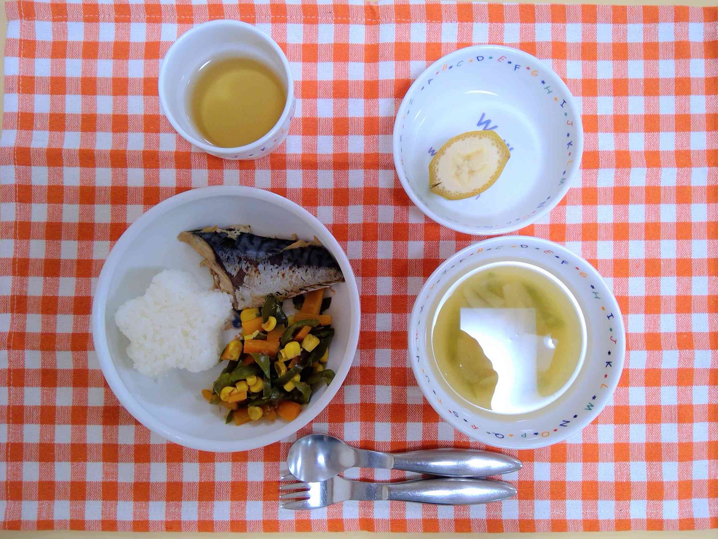 2025年９月24日　給食（お誕生会）