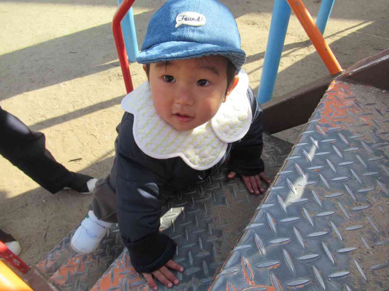 ２回目の階段登りも笑顔で登っています。