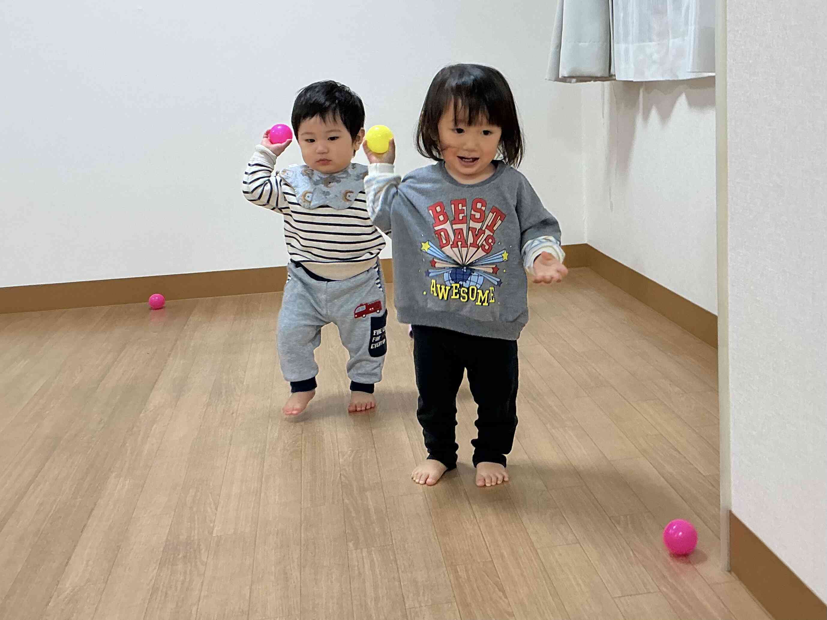 ボール遊び楽しいな♪