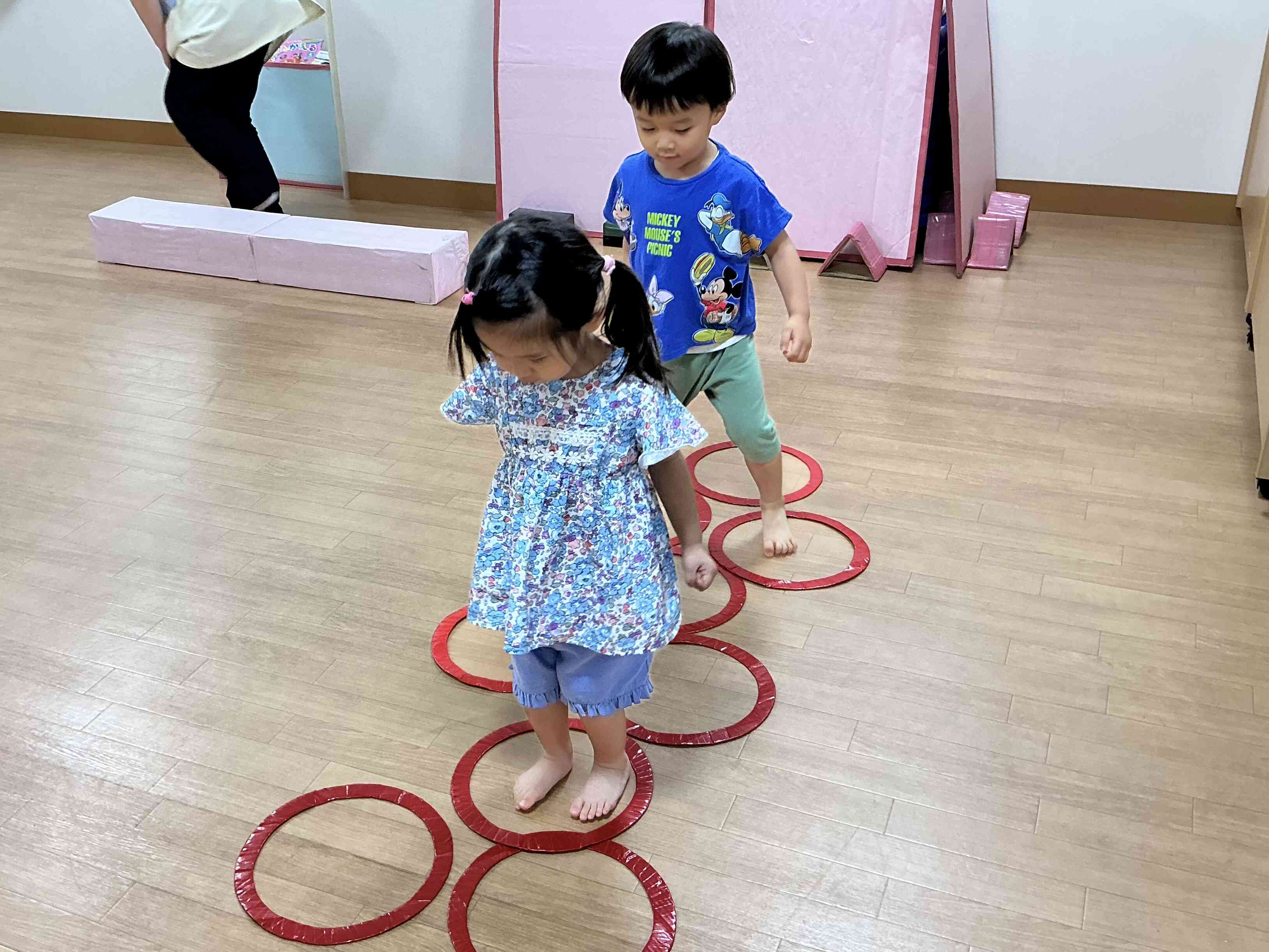 グーとパーのジャンプに挑戦☆