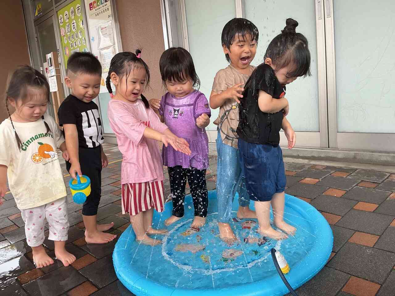 とある日の、大きな噴水。始めは少しドキドキしたけど・・・