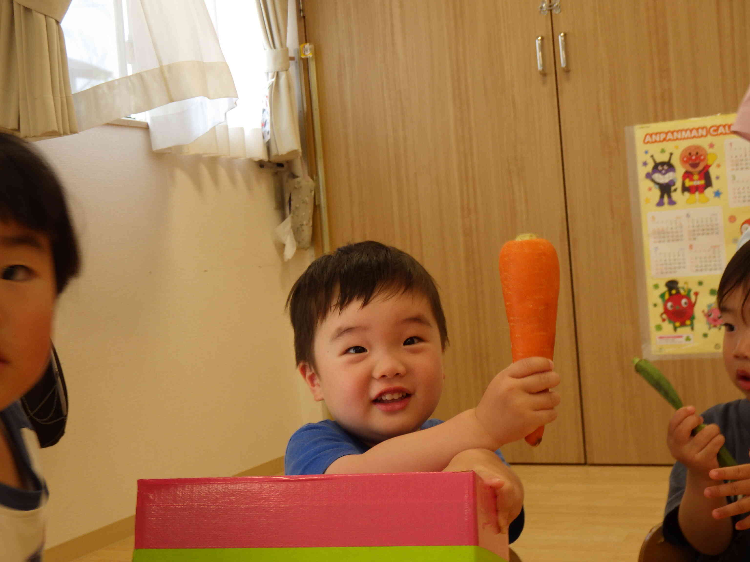 食育　夏野菜に触れてみよう！