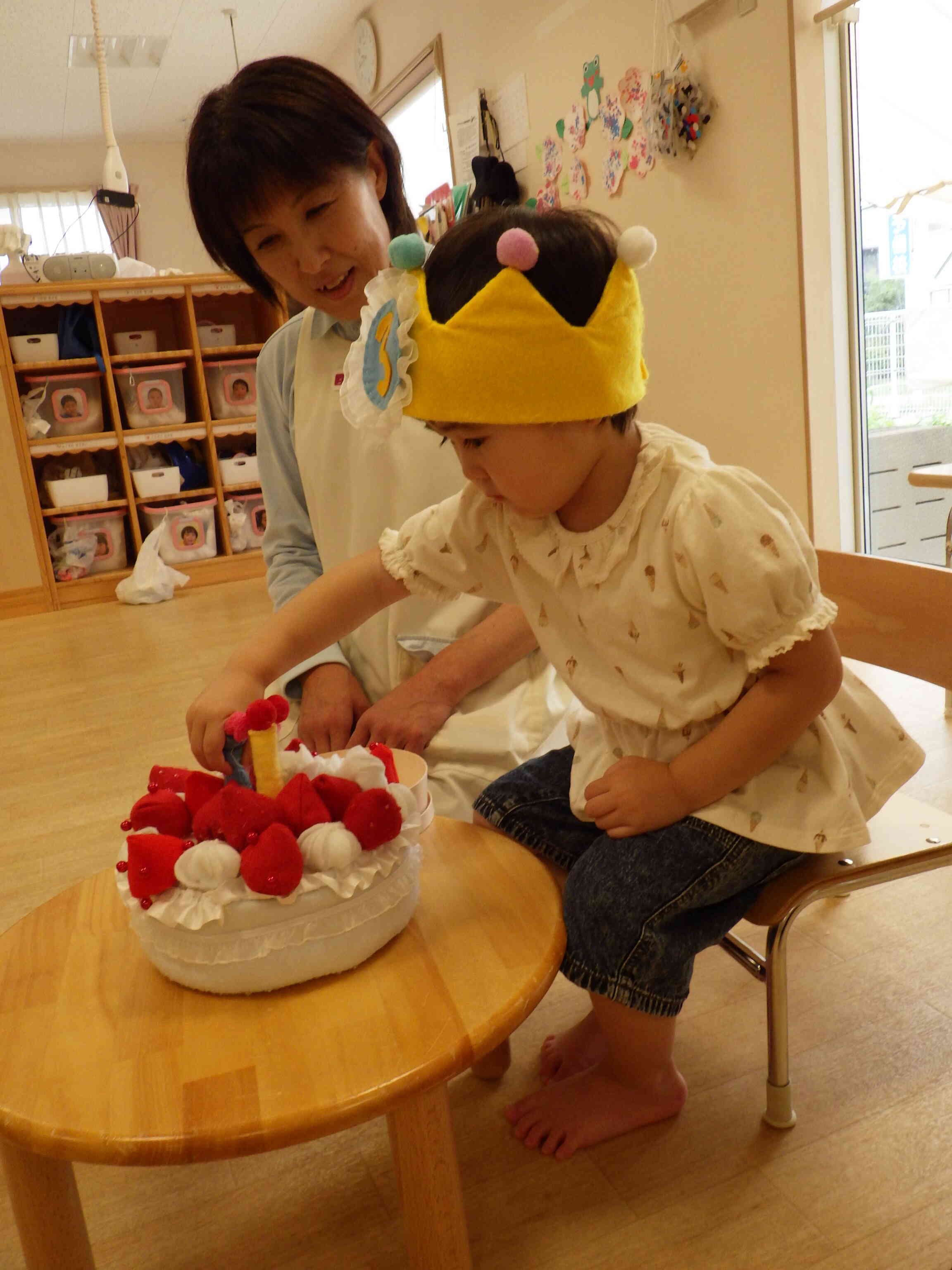 ロウソク3本！　上手にたてられるよ。