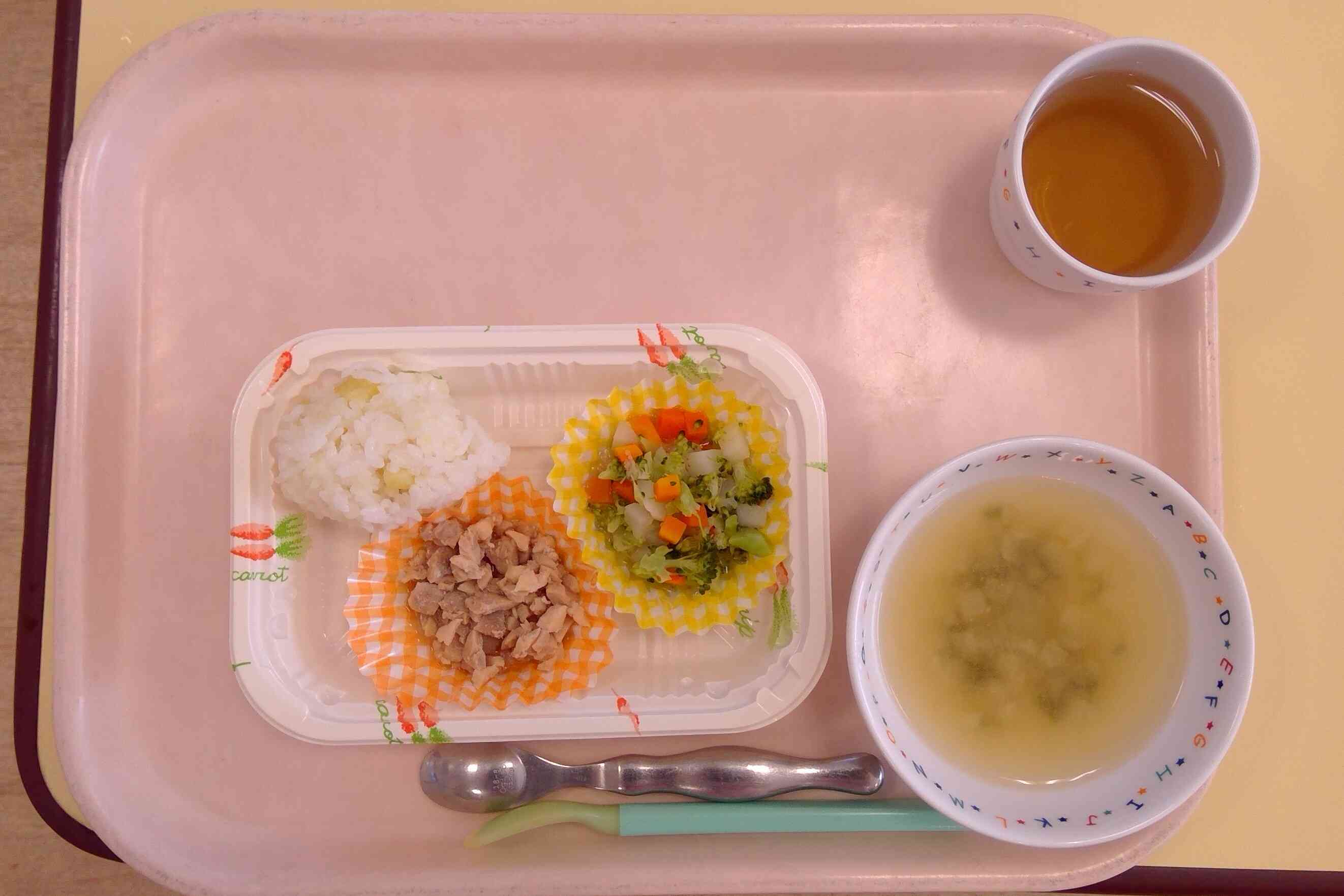 ひよこ組のおべんとう！たくさん食べました。